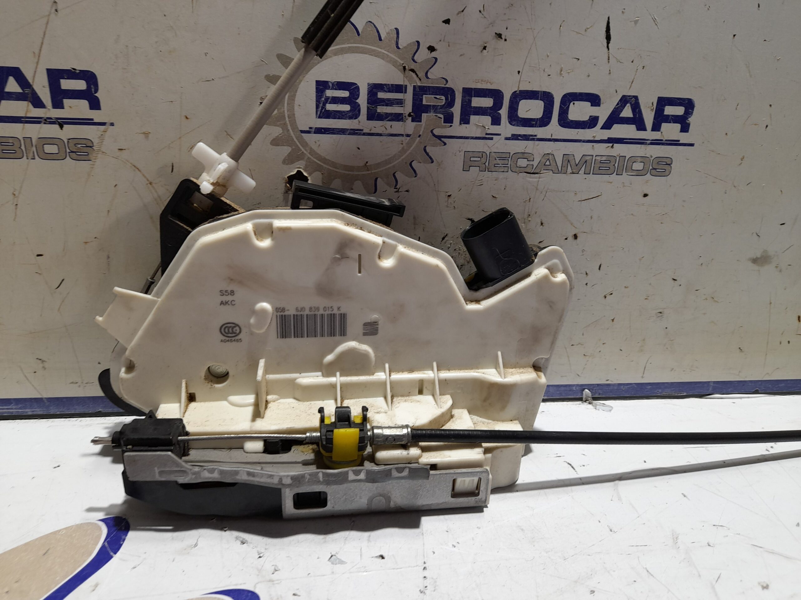 cerradura_puerta_trasera_izquierda_6j0839015k_seat_ibiza_6p1_1_0_tsi