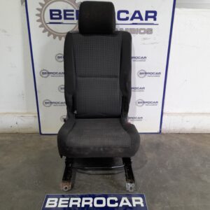 asientos_trasero_derecho_710780f030b0_toyota_corolla_verso_r1_2_2_d_cat