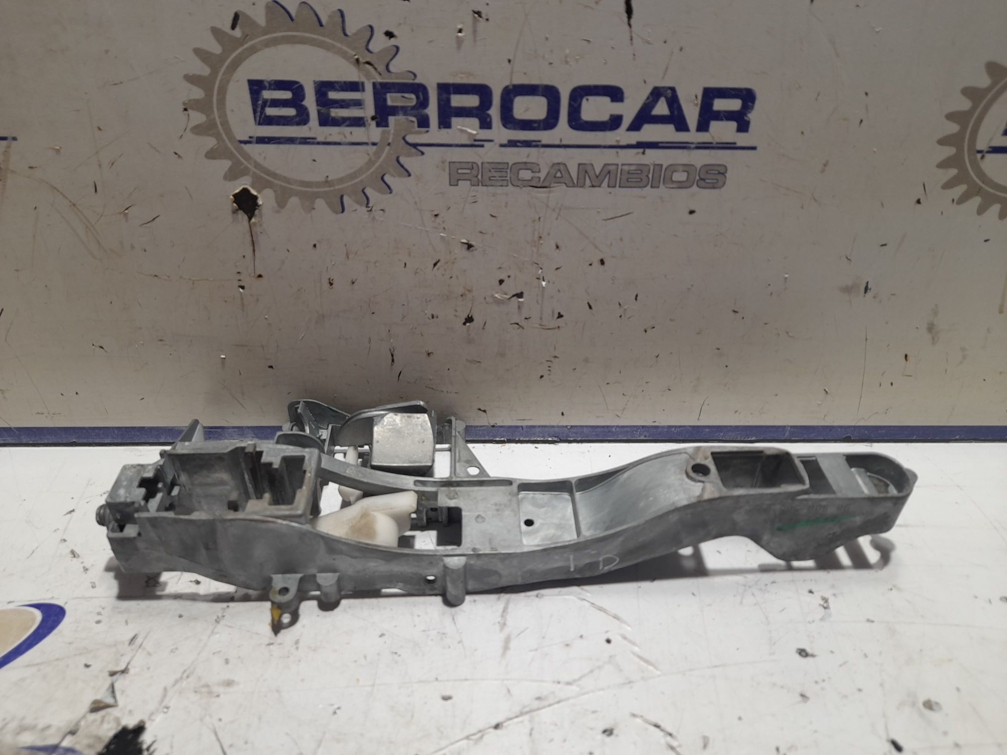 maneta_interior_trasera_derecha_9144a5_peugeot_207_sw_1_4_16v_vti_cat_8fs_ep3