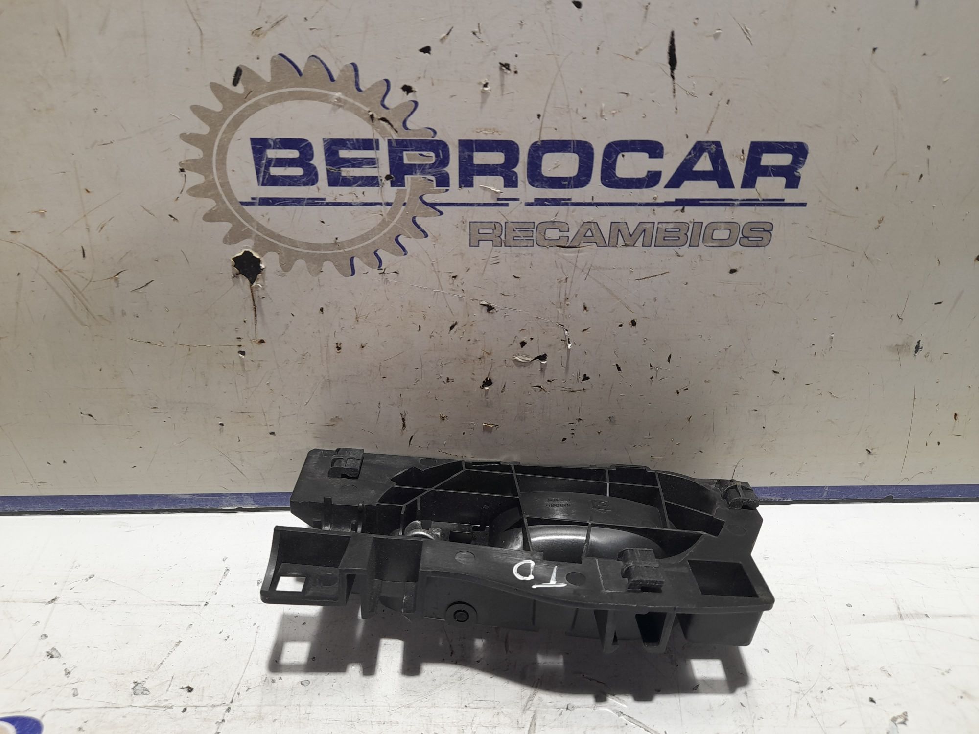 maneta_interior_trasera_derecha_96802455_peugeot_207_sw_1_4_16v_vti_cat_8fs_ep3