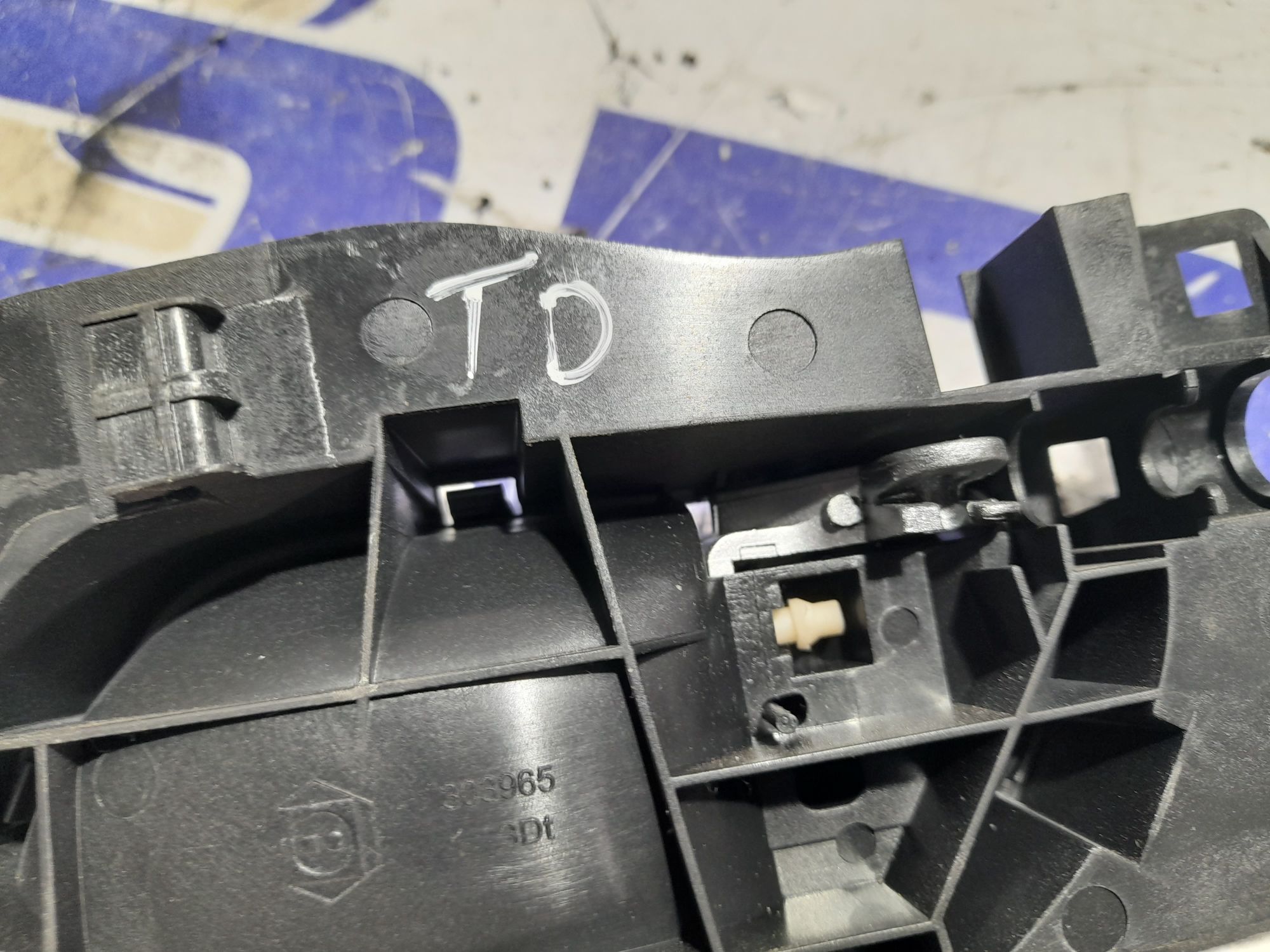 maneta_interior_trasera_derecha_96802455_peugeot_207_sw_1_4_16v_vti_cat_8fs_ep3