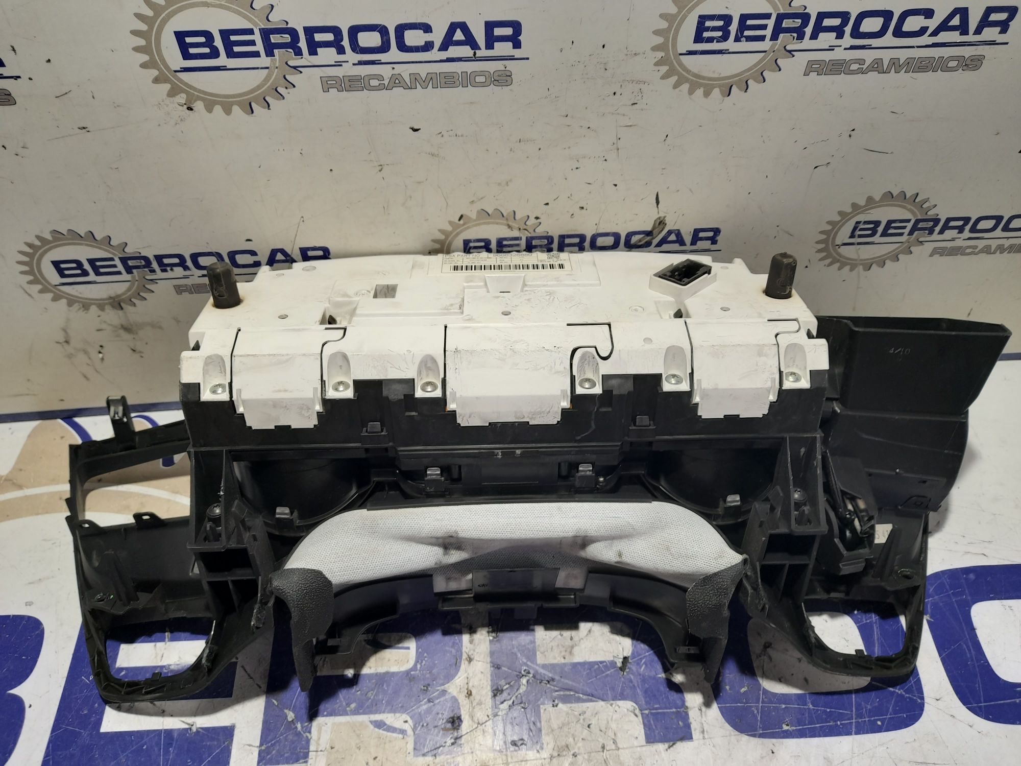 cuadro_instrumentos_9666326880_citr_n_c5_berlina_1_6_16v_hdi_fap