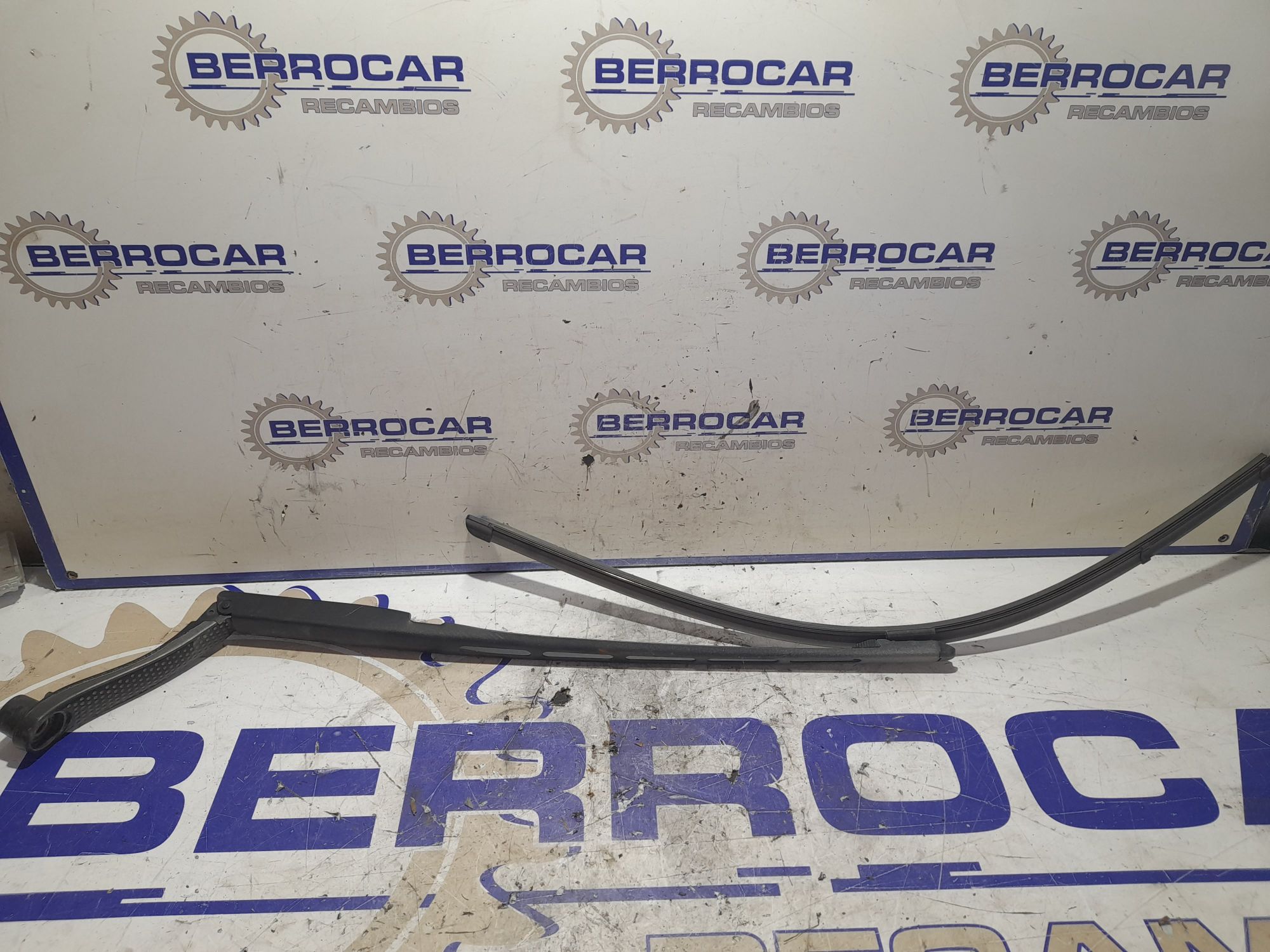 brazo_limpia_delantero_izquierdo_9682787780_citr_n_c5_berlina_1_6_16v_hdi_fap