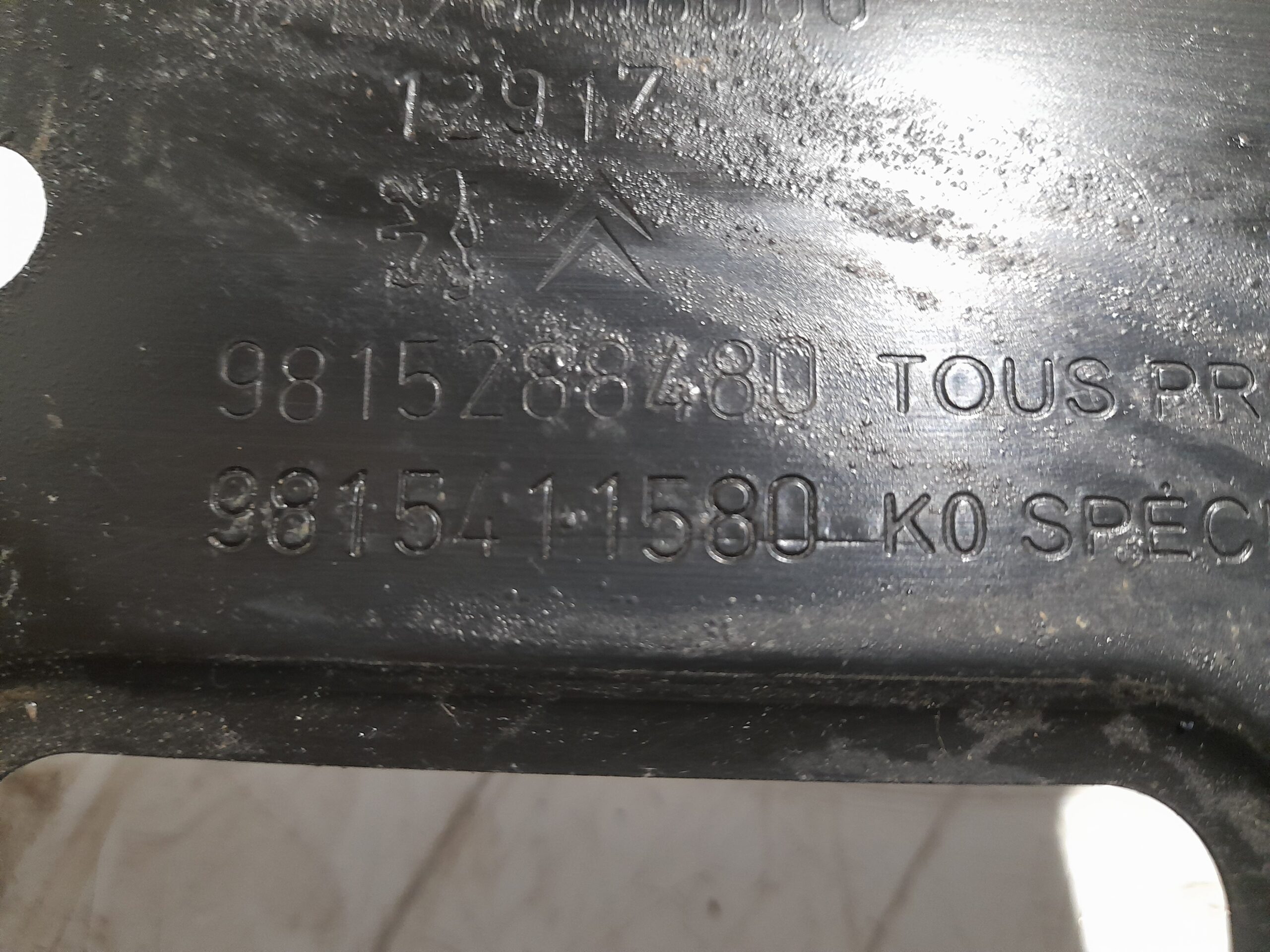 soporte_bateria_9815288480_toyota_proace_furgoneta_mdz_1_6_d4d_mdz9