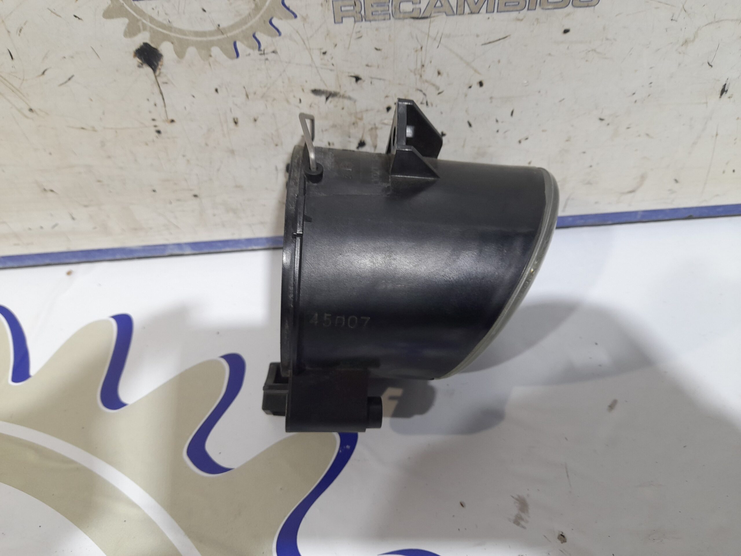 faro_antiniebla_derecho_5p0941700a_seat_altea_5p1