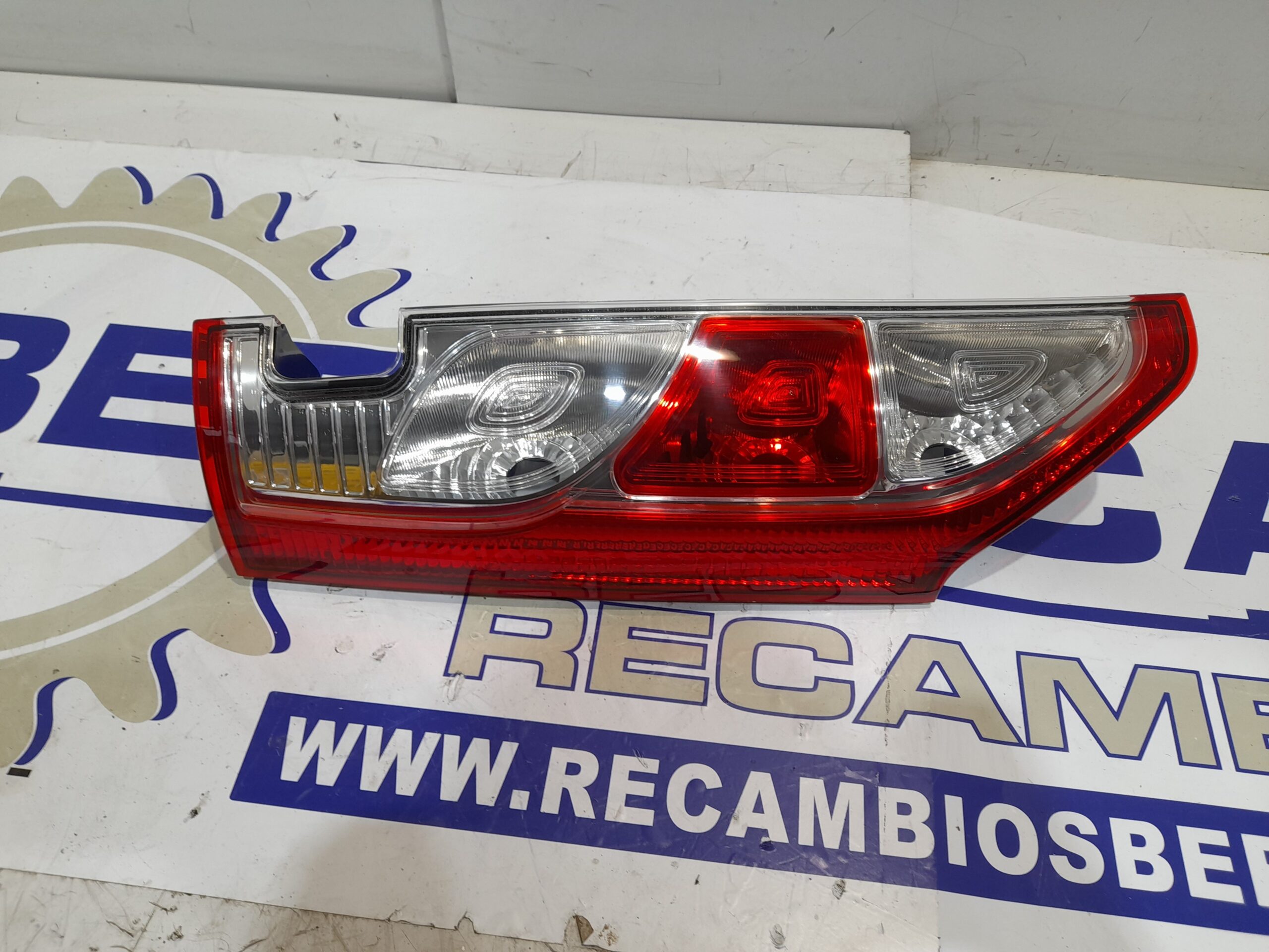 piloto_trasero_izquierdo_renault_kangoo