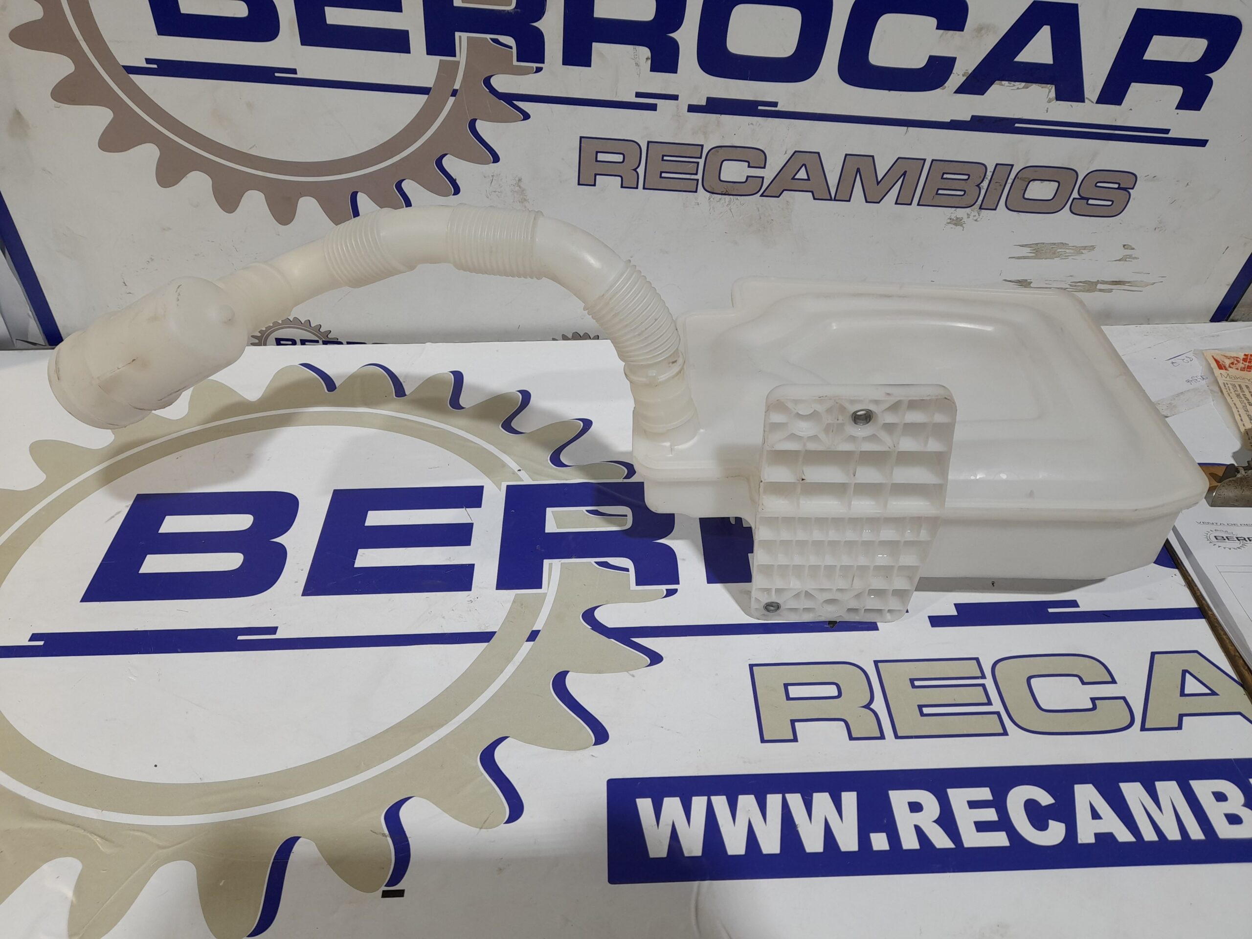 deposito_limpia_1k0955453_seat_leon_1p1