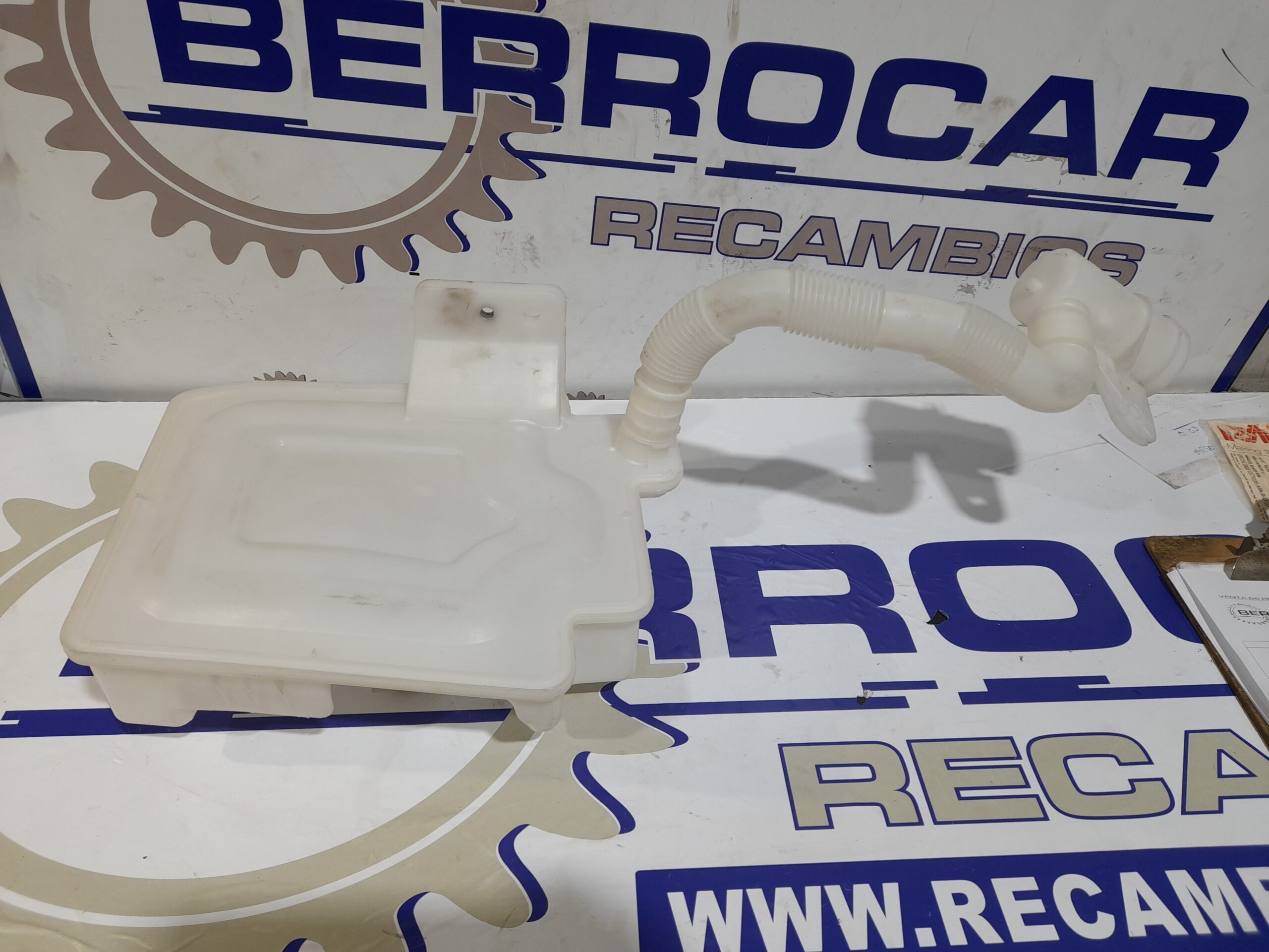 deposito_limpia_1k0955453_seat_leon_1p1