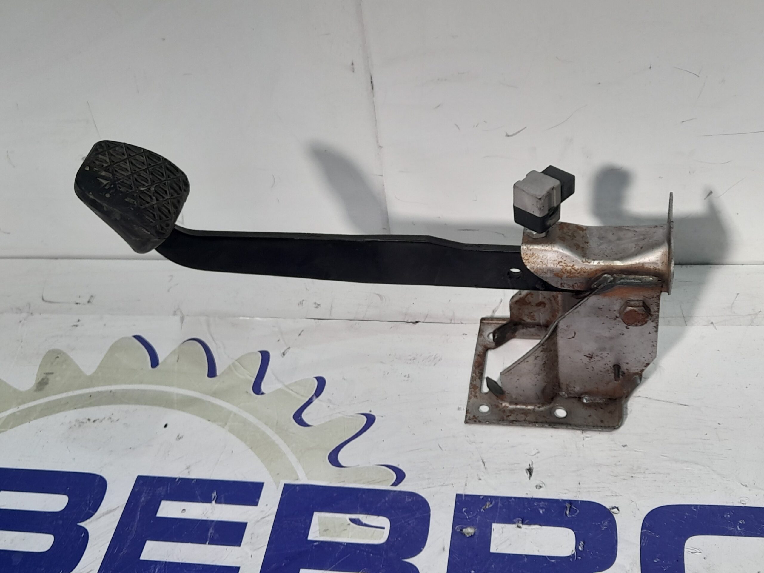 pedal_freno_51468a1100_ssangyong_kyron_2_0_xdi