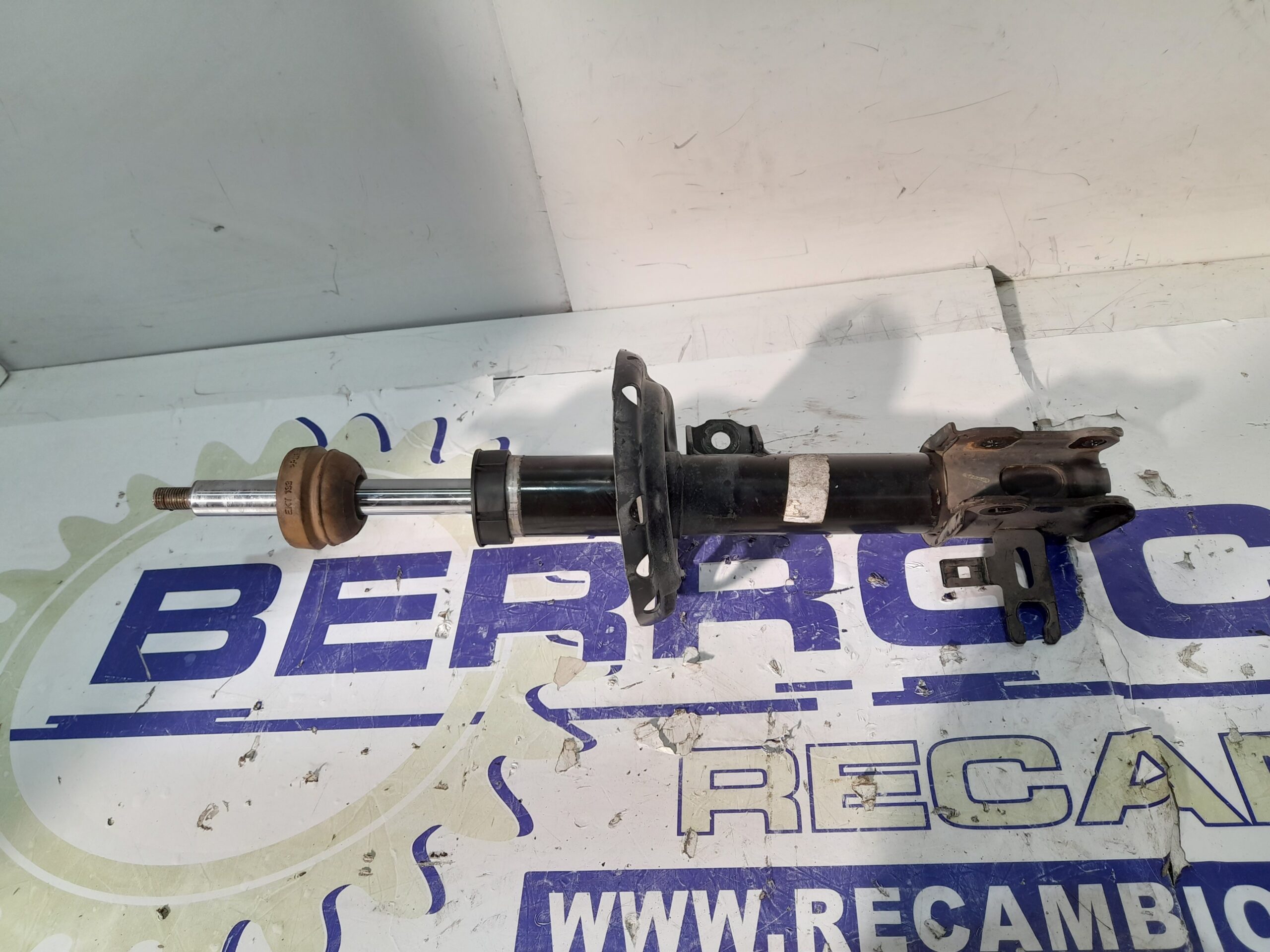 amortiguador_delantero_izquierdo_13280736_opel_zafira_b_1_6_16v_cat