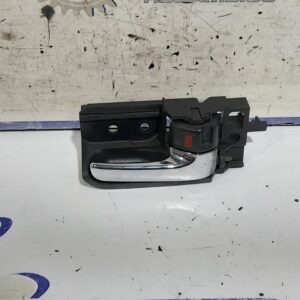 maneta_interior_delantera_derecha_50594a_toyota_avensis_berlina_t25_2_2_d_4d_cat