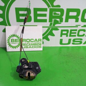 cerradura_puerta_trasera_izquierda_6906002102_toyota_avensis_berlina_t25_2_2_d_4d_cat