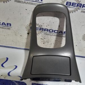 cenicero_5882105050_toyota_avensis_berlina_t25_2_2_d_4d_cat