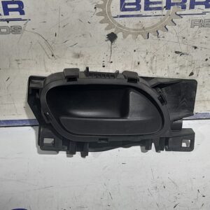 maneta_interior_delantera_derecha_96555514xt_peugeot_partner_kombi_1_6_blue_hdi_fap