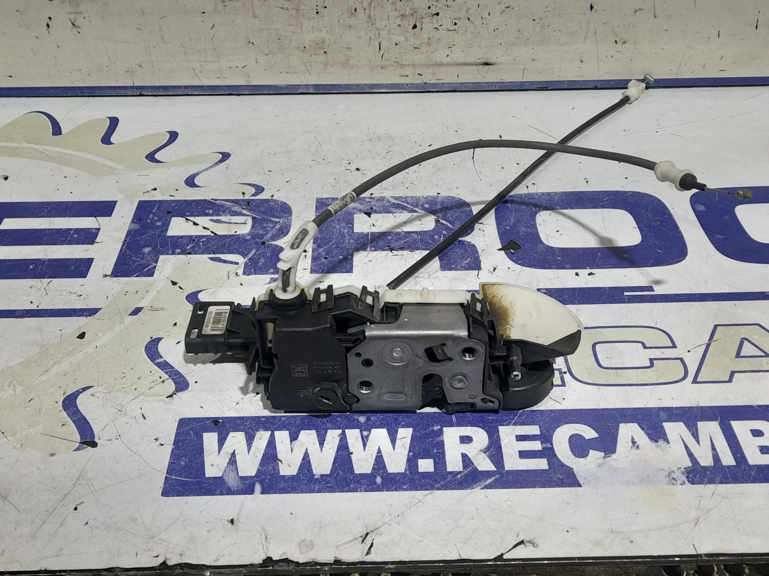 cerradura_puerta_trasera_izquierda_216666_peugeot_partner_kombi_1_6_blue_hdi_fap