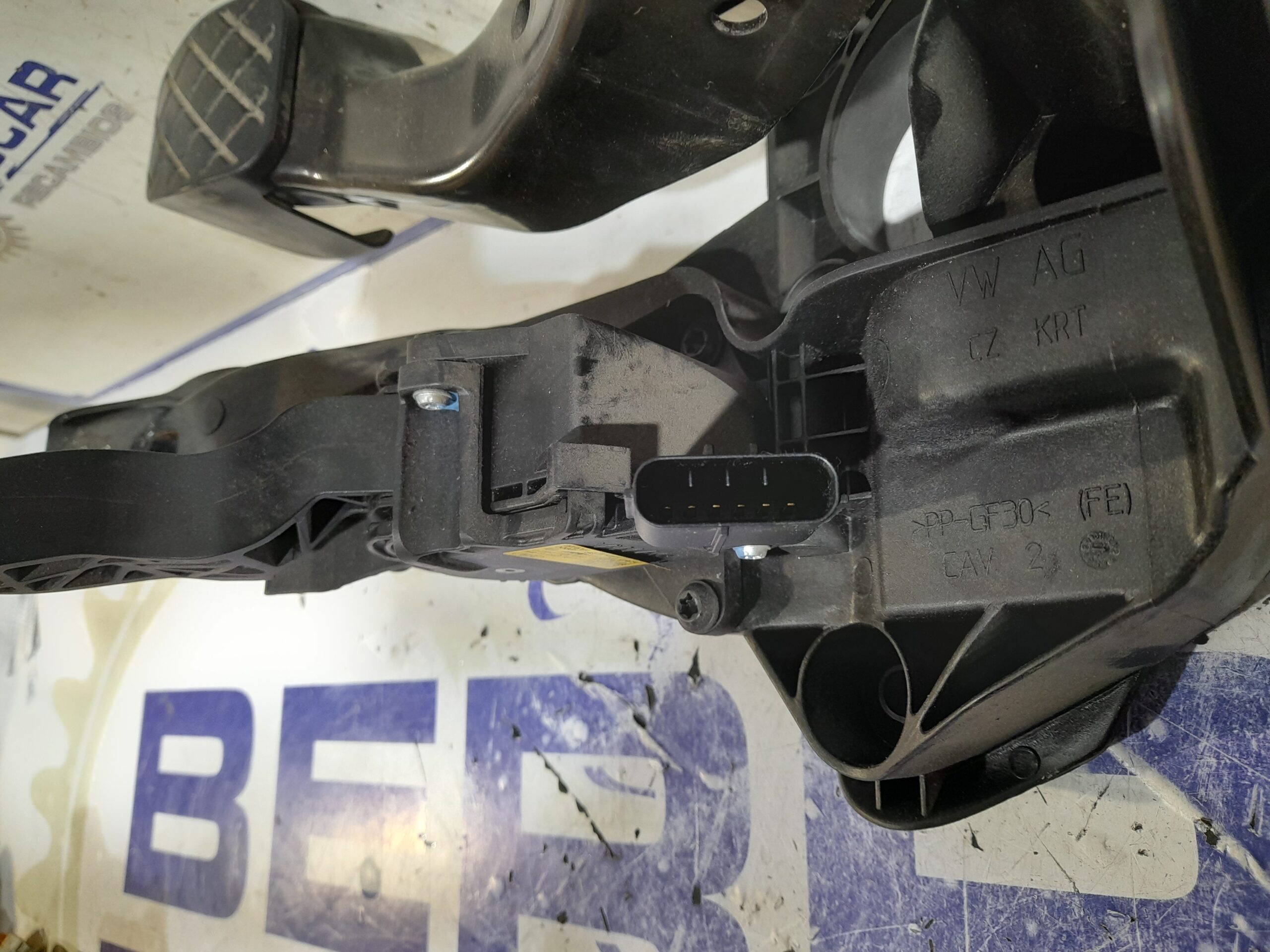 potenciometro_pedal_6r1721503_skoda_spaceback_5h_1_6_tdi