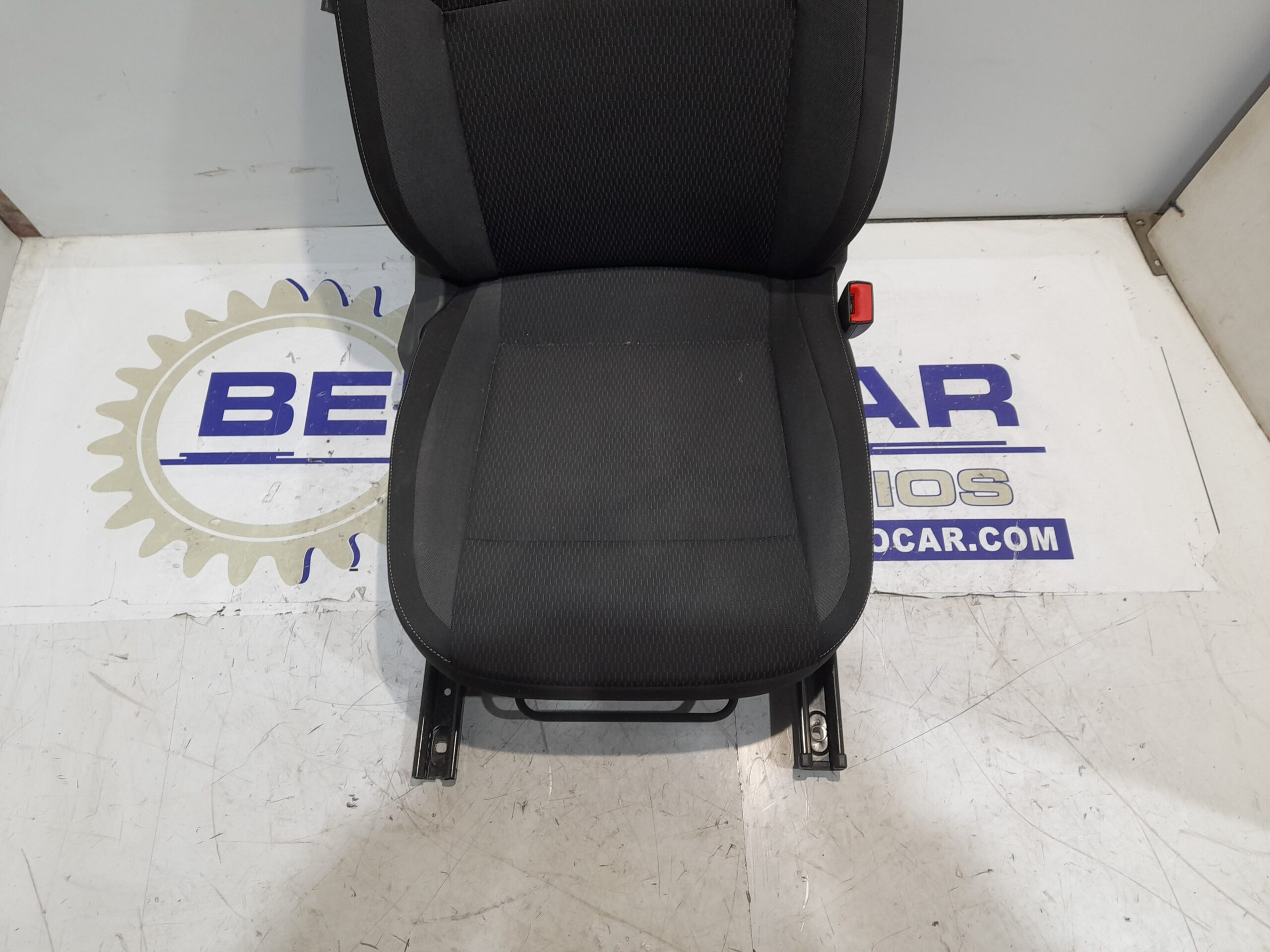 asiento_delantero_derecho_6ra881106e_skoda_spaceback_5h_1_6_tdi