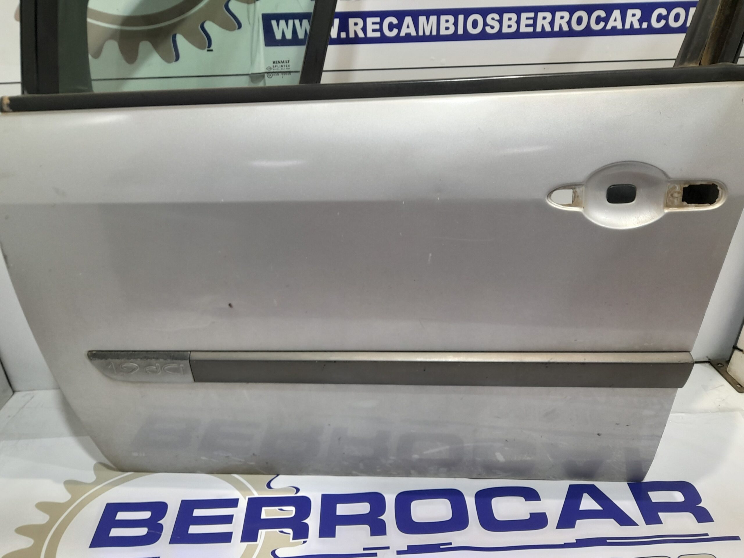 puerta_delantera_izquierda_801015506r_renault_scenic_ii