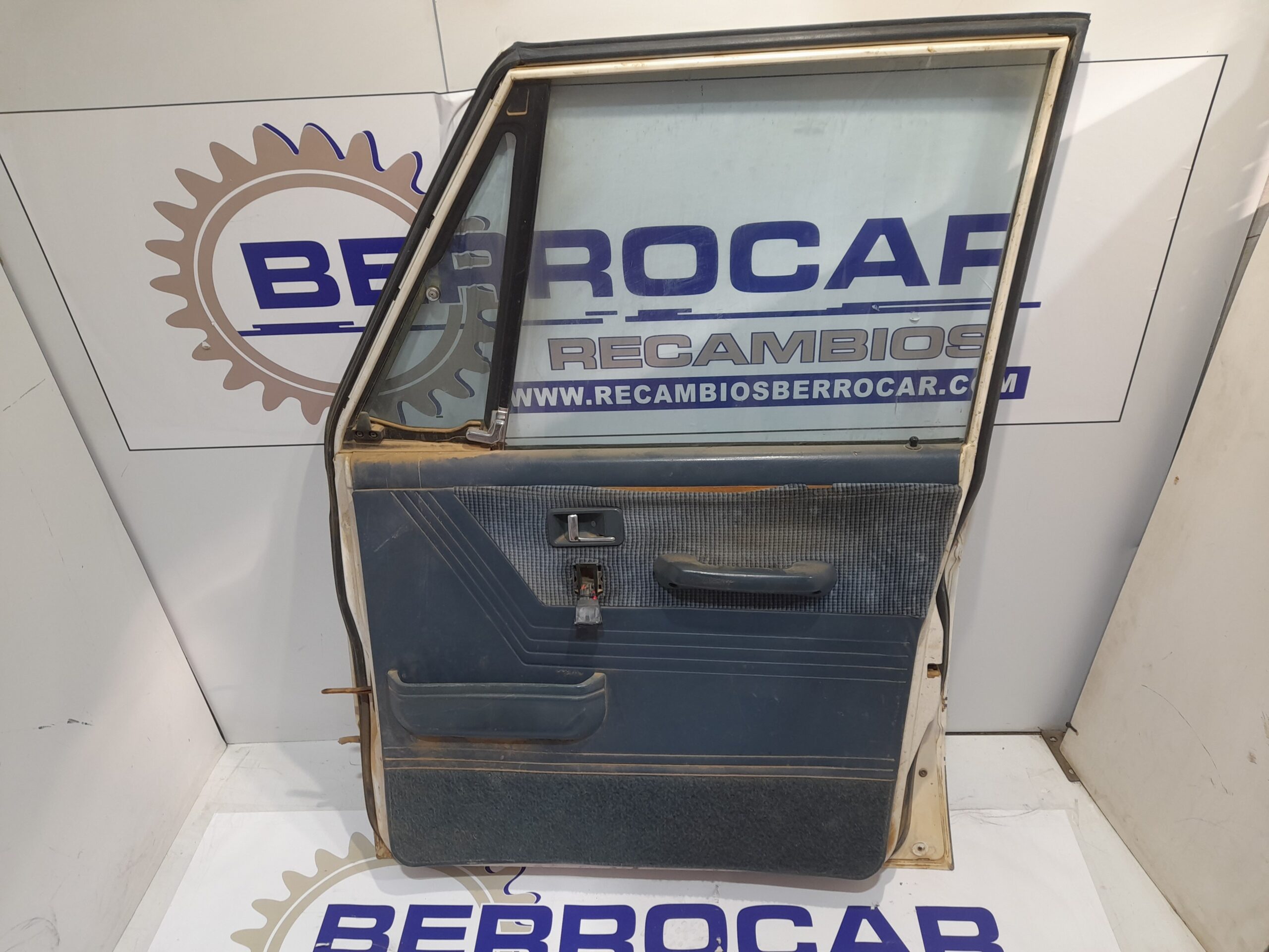 puerta_delantera_derecha_mb275443_mitsubishi_montero_l040_2_5_turbodiesel