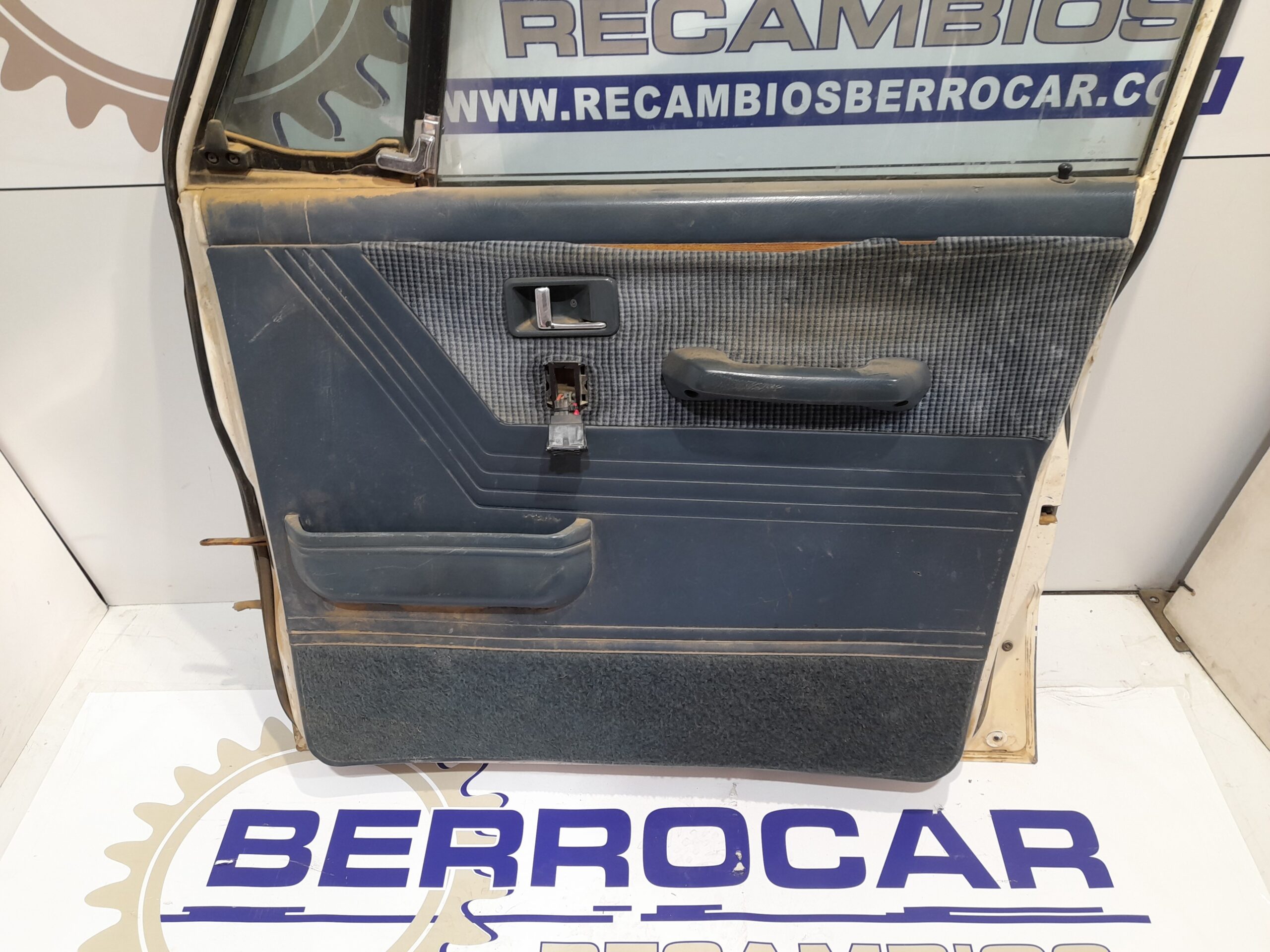 puerta_delantera_derecha_mb275443_mitsubishi_montero_l040_2_5_turbodiesel