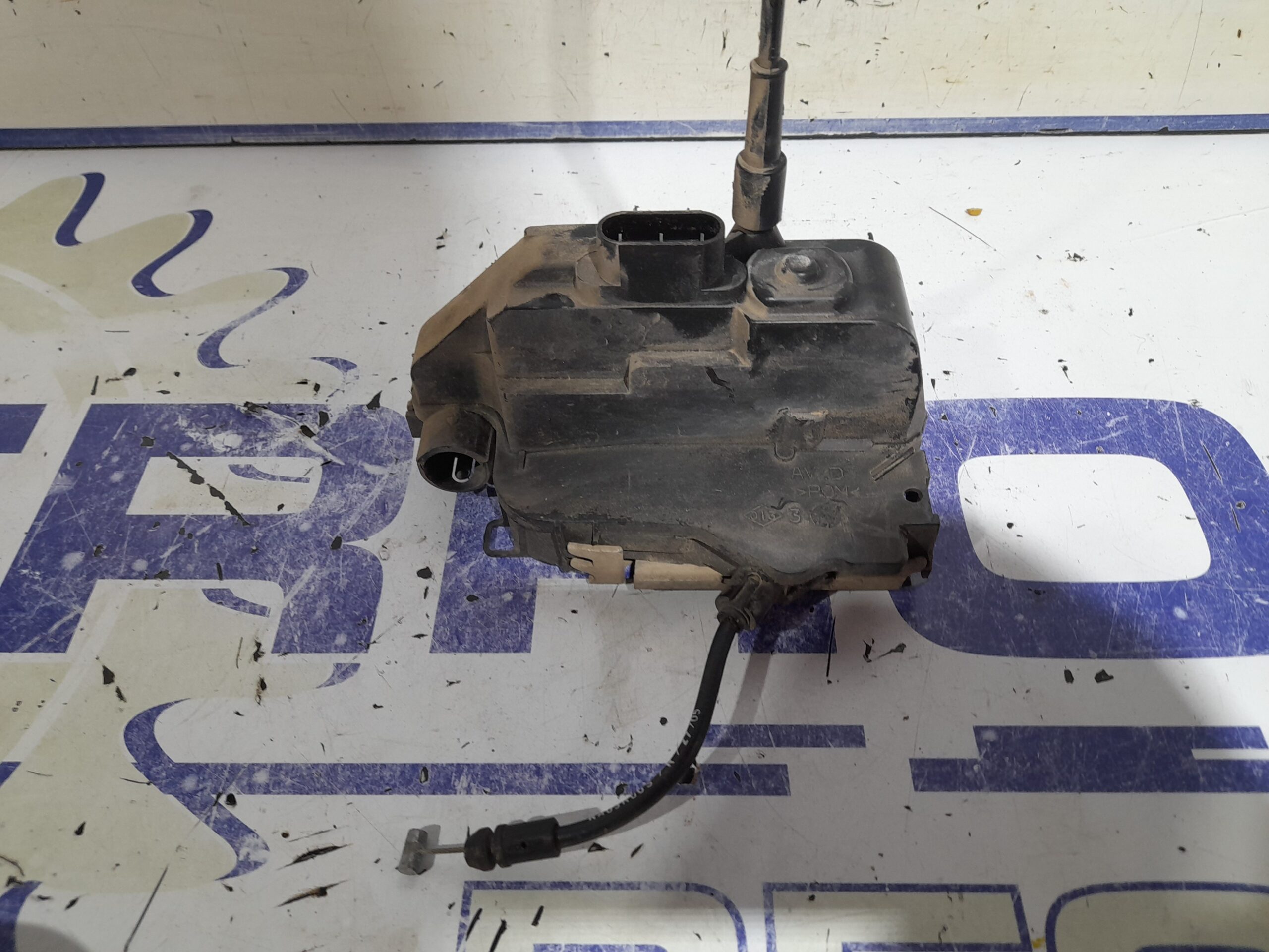 cerradura_puerta_delantera_derecha_8200119121_renault_scenic_ii