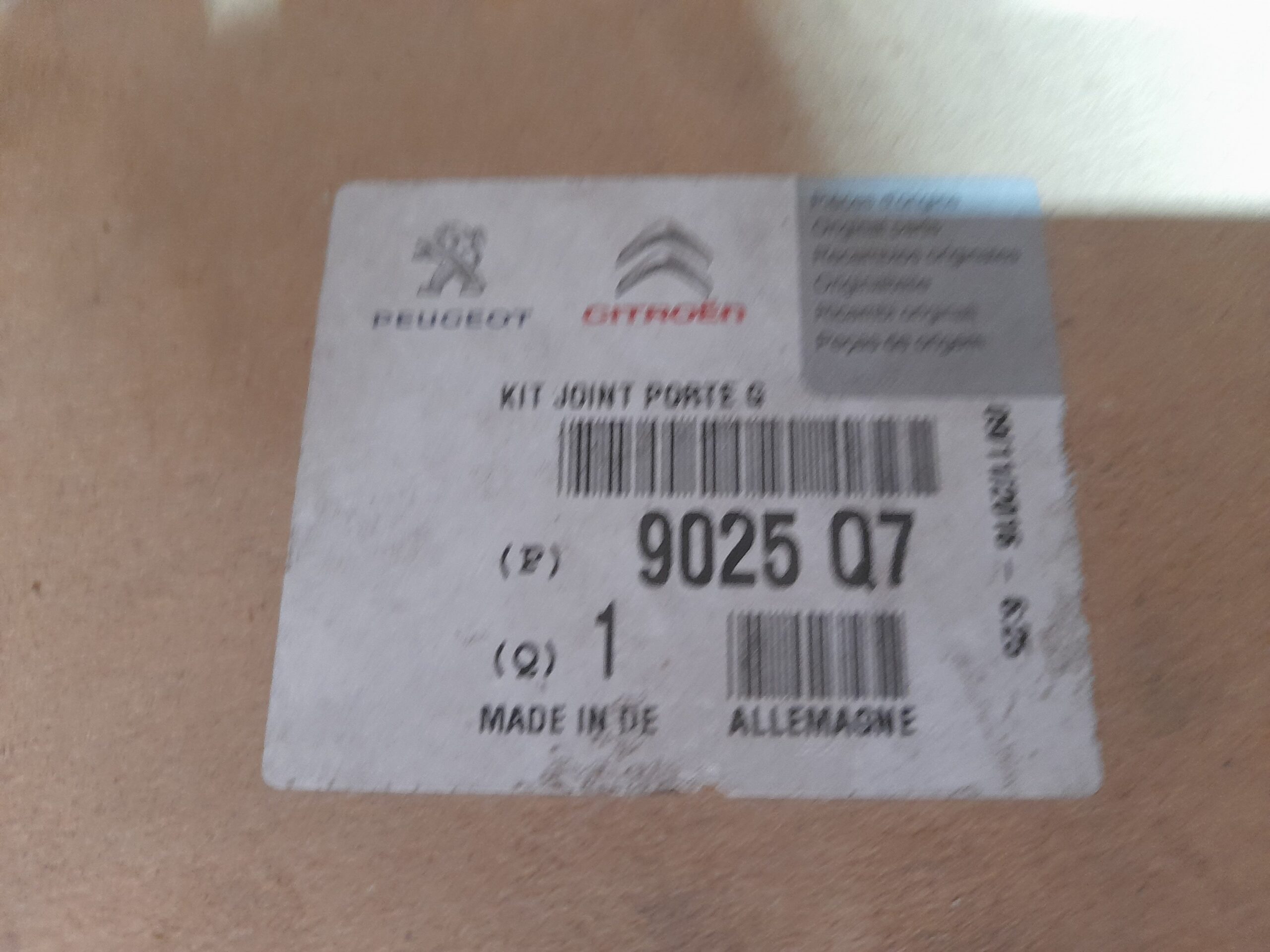 goma_contorno_9025q7_citr_n_c5_berlina