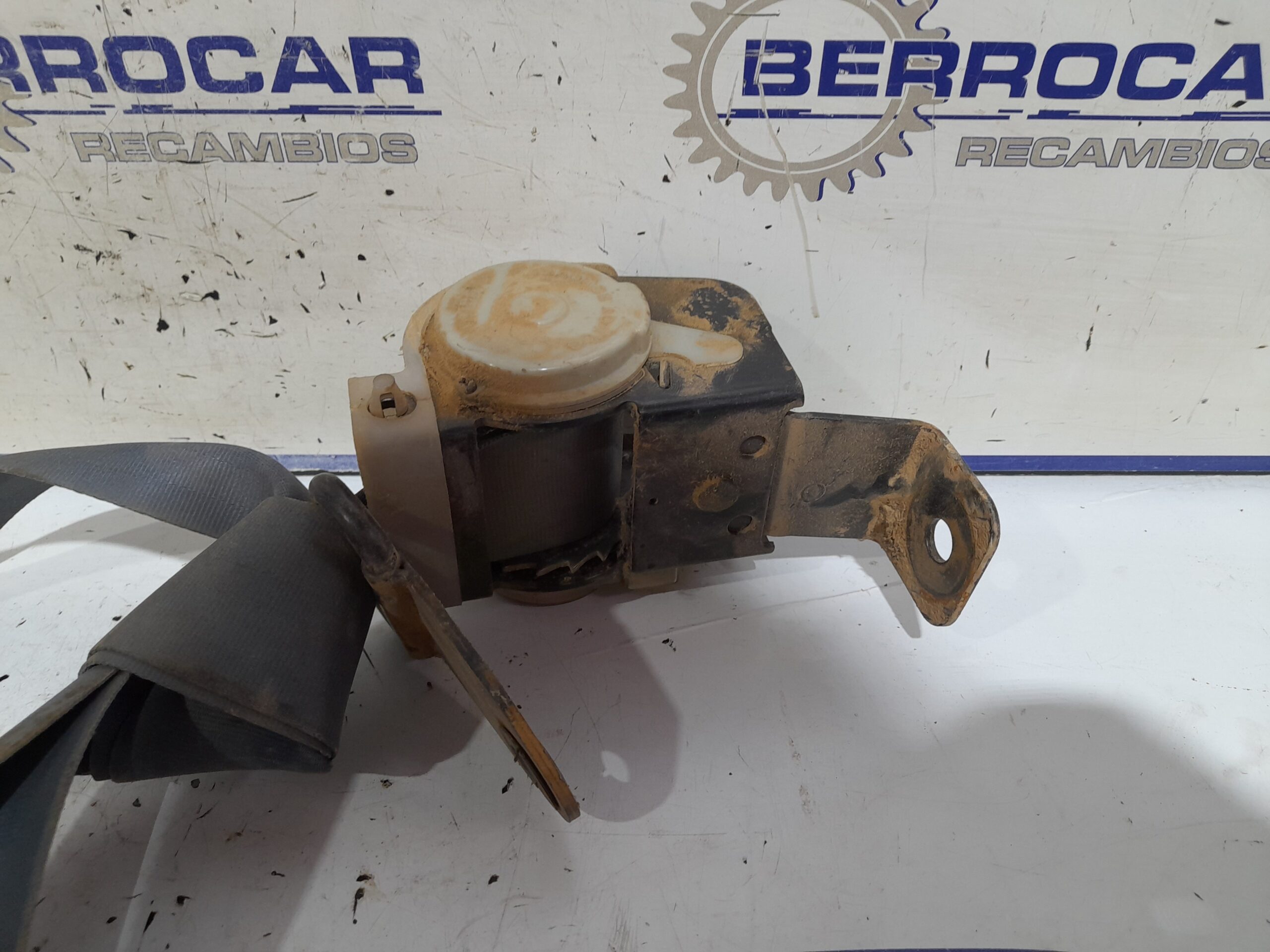 cinturon_seguridad_trasero_izquierdo_mr619671_mitsubishi_montero_l040_2_5_turbodiesel