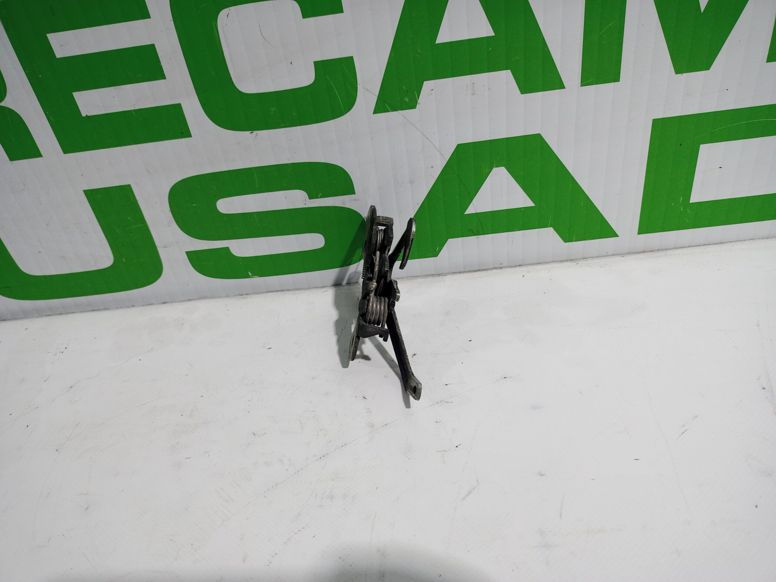 tirador_capot_9680689480b_citr_n_berlingo_cuadro