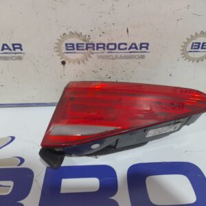 piloto_trasero_izquierdo_5ta945093d_volkswagen_touran_1t3