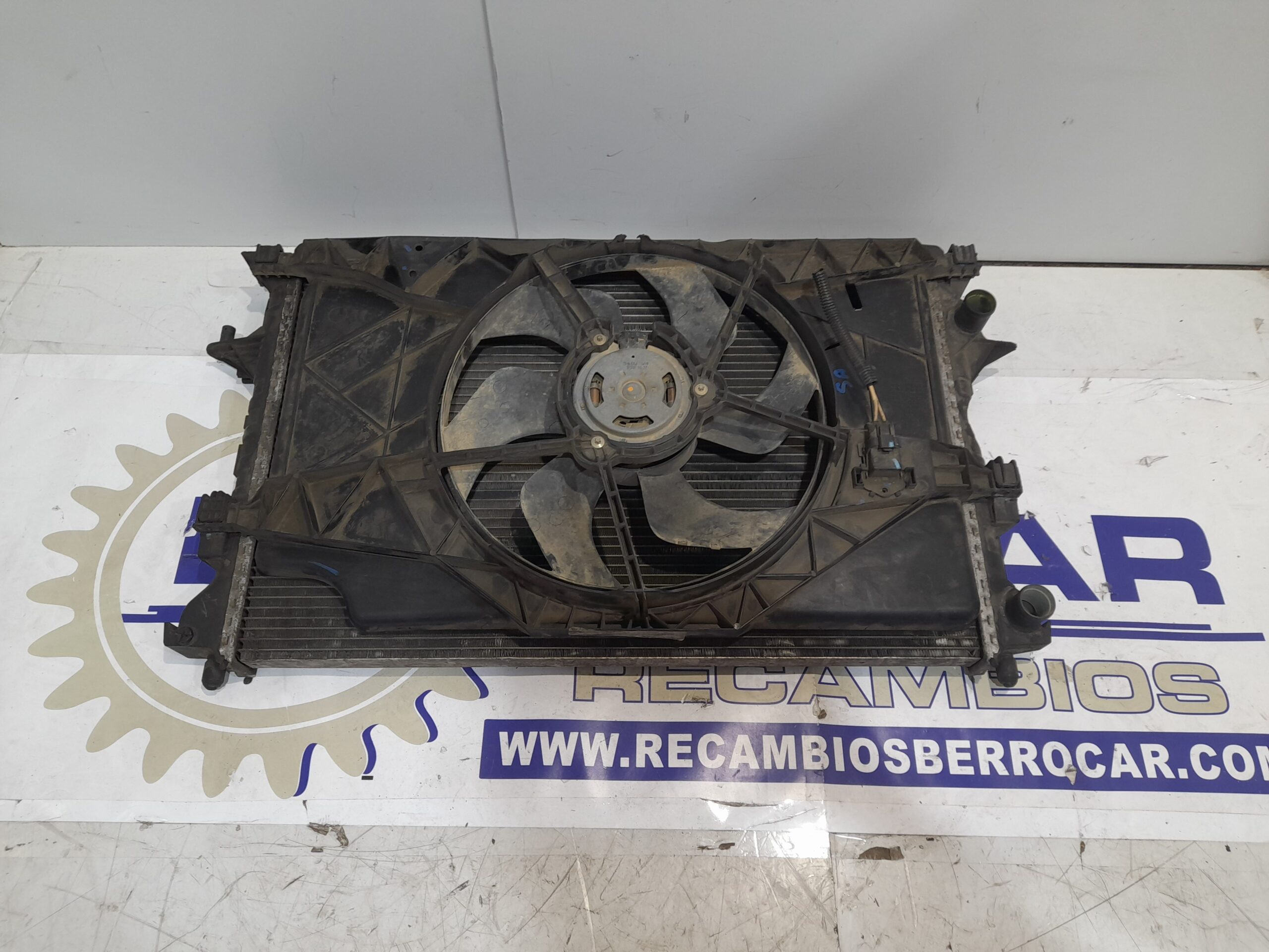 radiador_agua_8200292771_solo_radiador_de_aguasolo_radiador_de_agua_renault_espace_iv_jk0_2_0_dci_diesel_cat