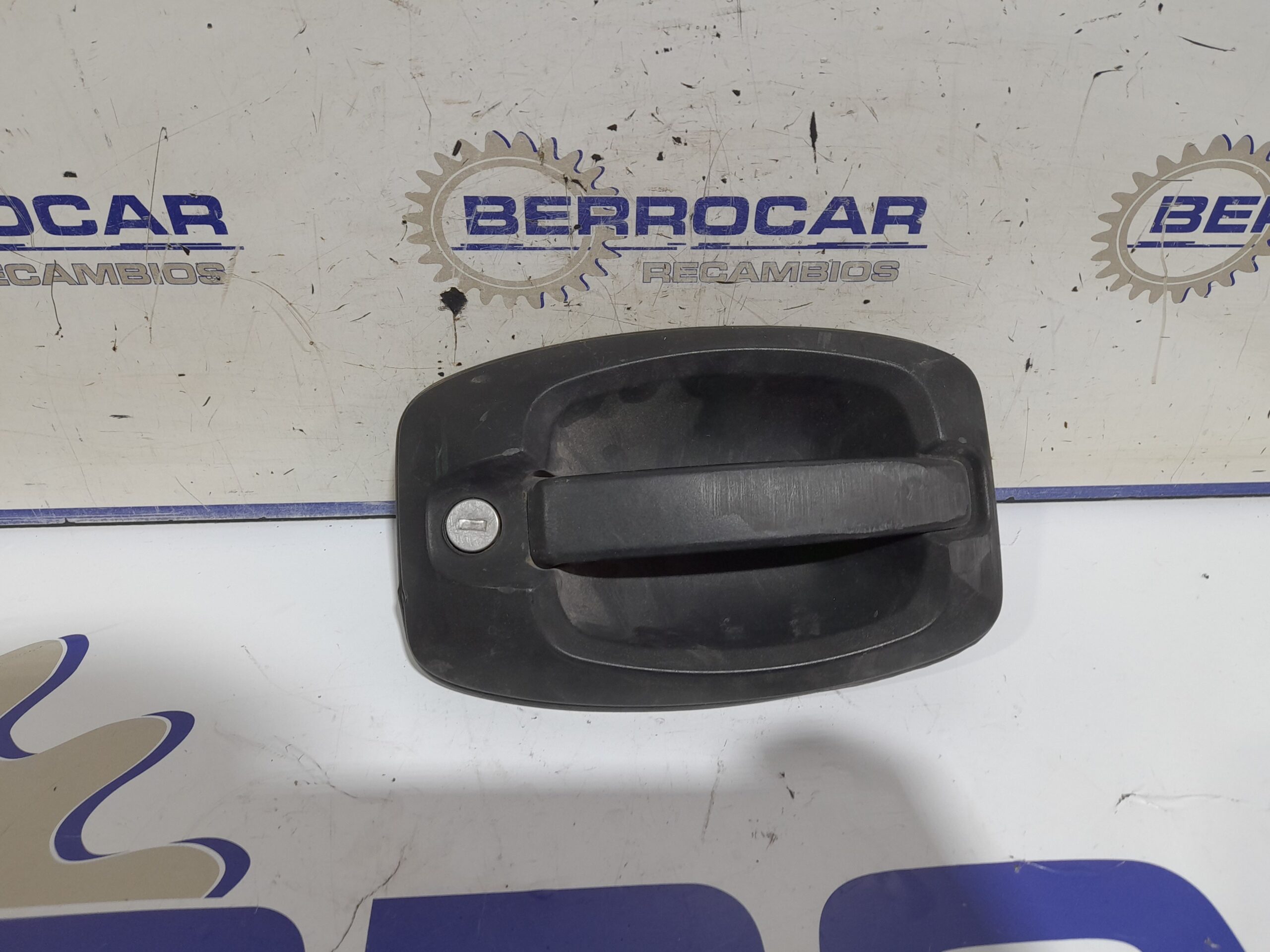 maneta_exterior_delantera_izquierda_233347_peugeot_boxer_kasten_hochraum_rs3000_330_333_335_2_2_hdi_fap_cat