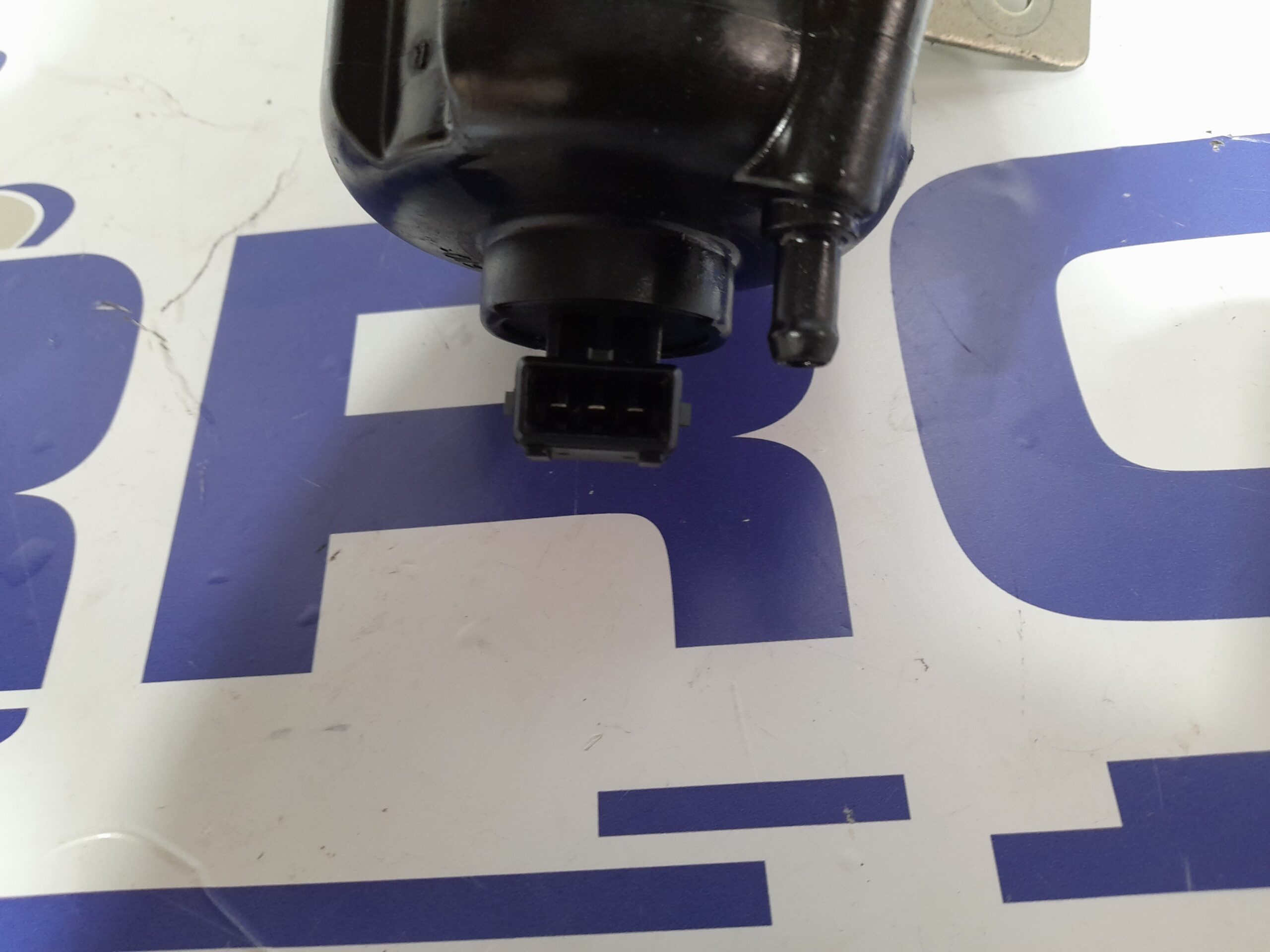 soporte_filtro_gasoil_235514722_peugeot_boxer_kasten_hochraum_rs3000_330_333_335_2_2_hdi_fap_cat