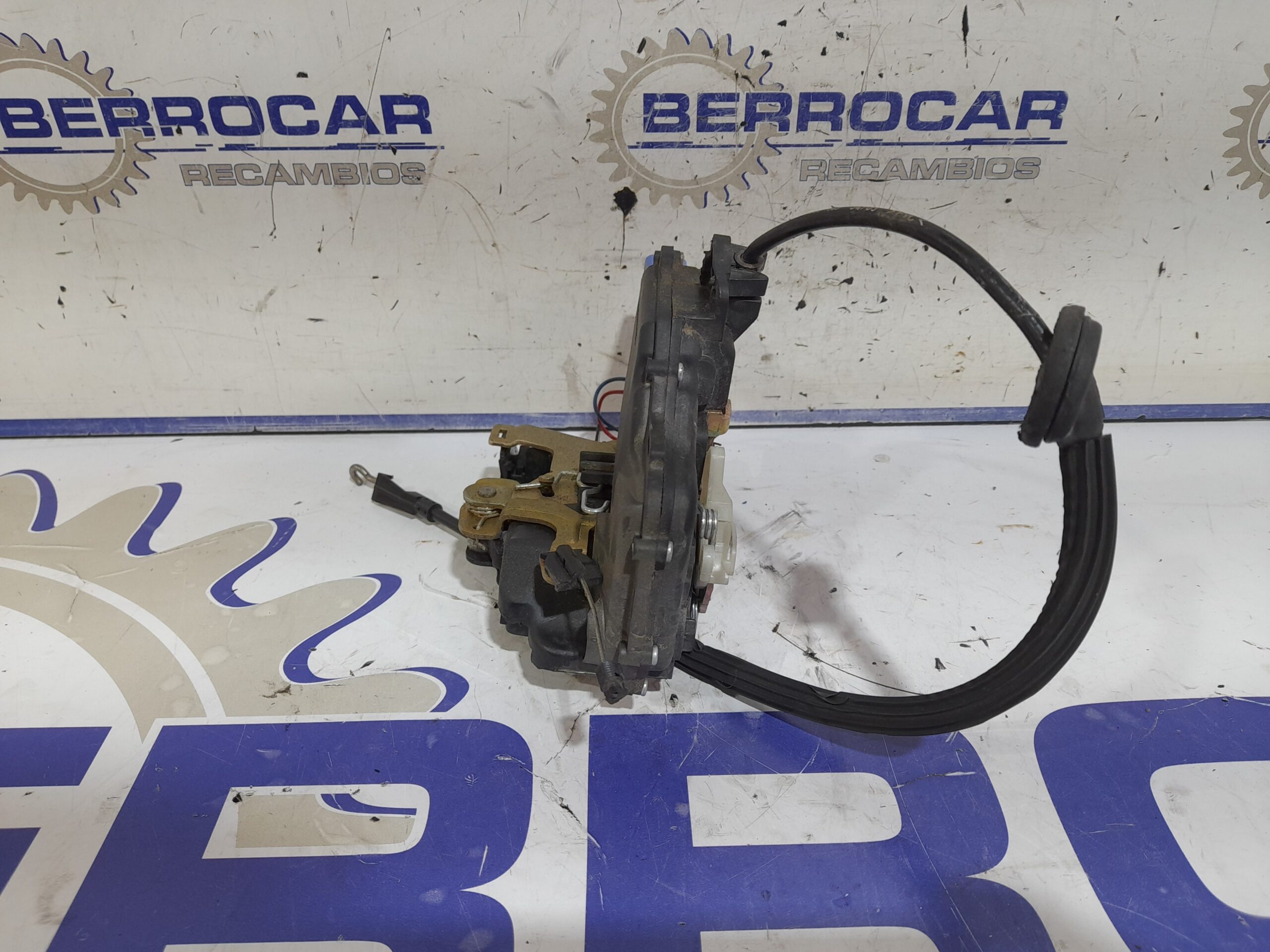 cerradura_puerta_trasera_izquierda_3b4839015an_volkswagen_polo_9n3_1_4_tdi