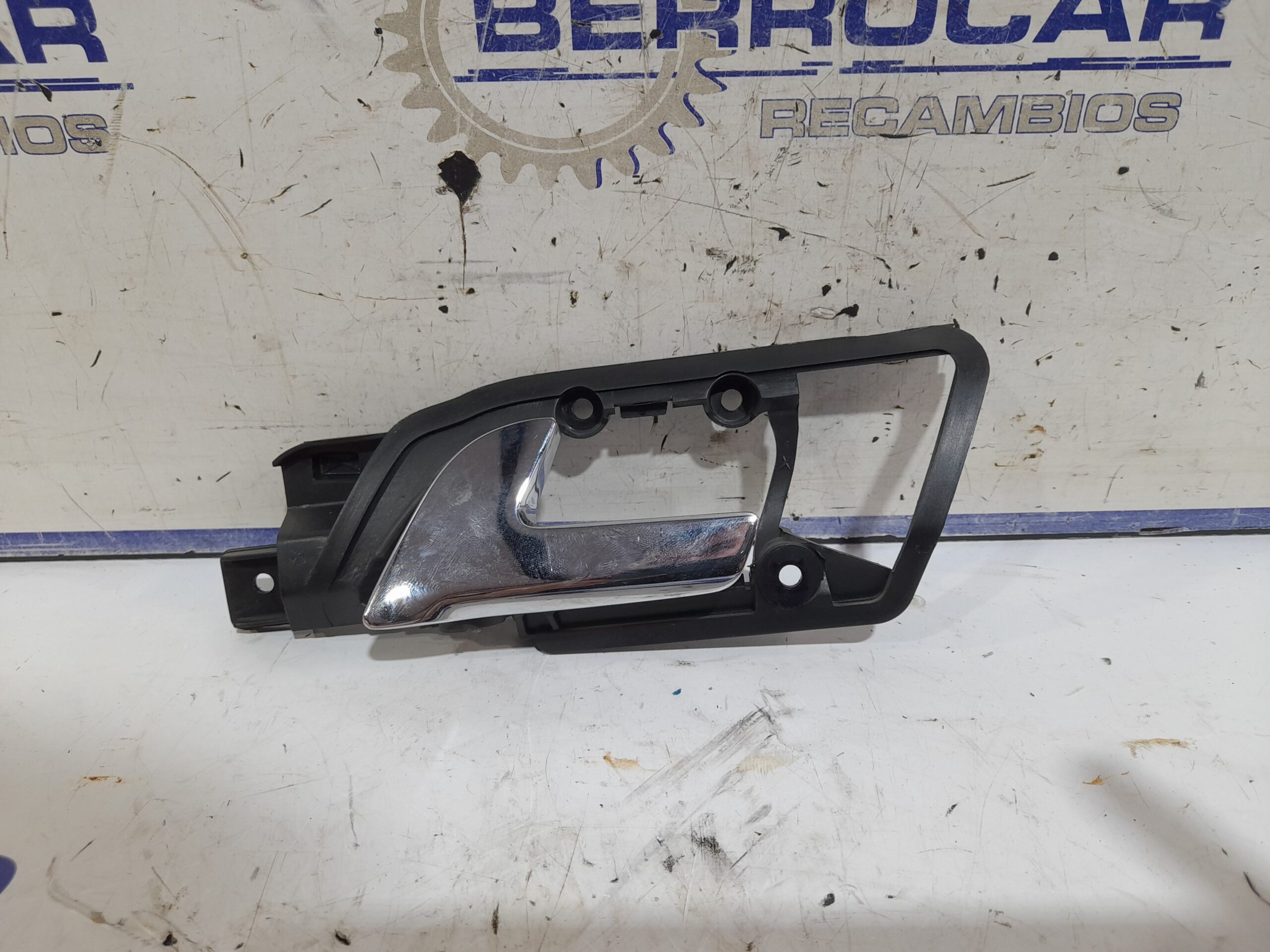 maneta_interior_trasera_izquierda_6q0839173c_volkswagen_polo_9n3_1_4_tdi