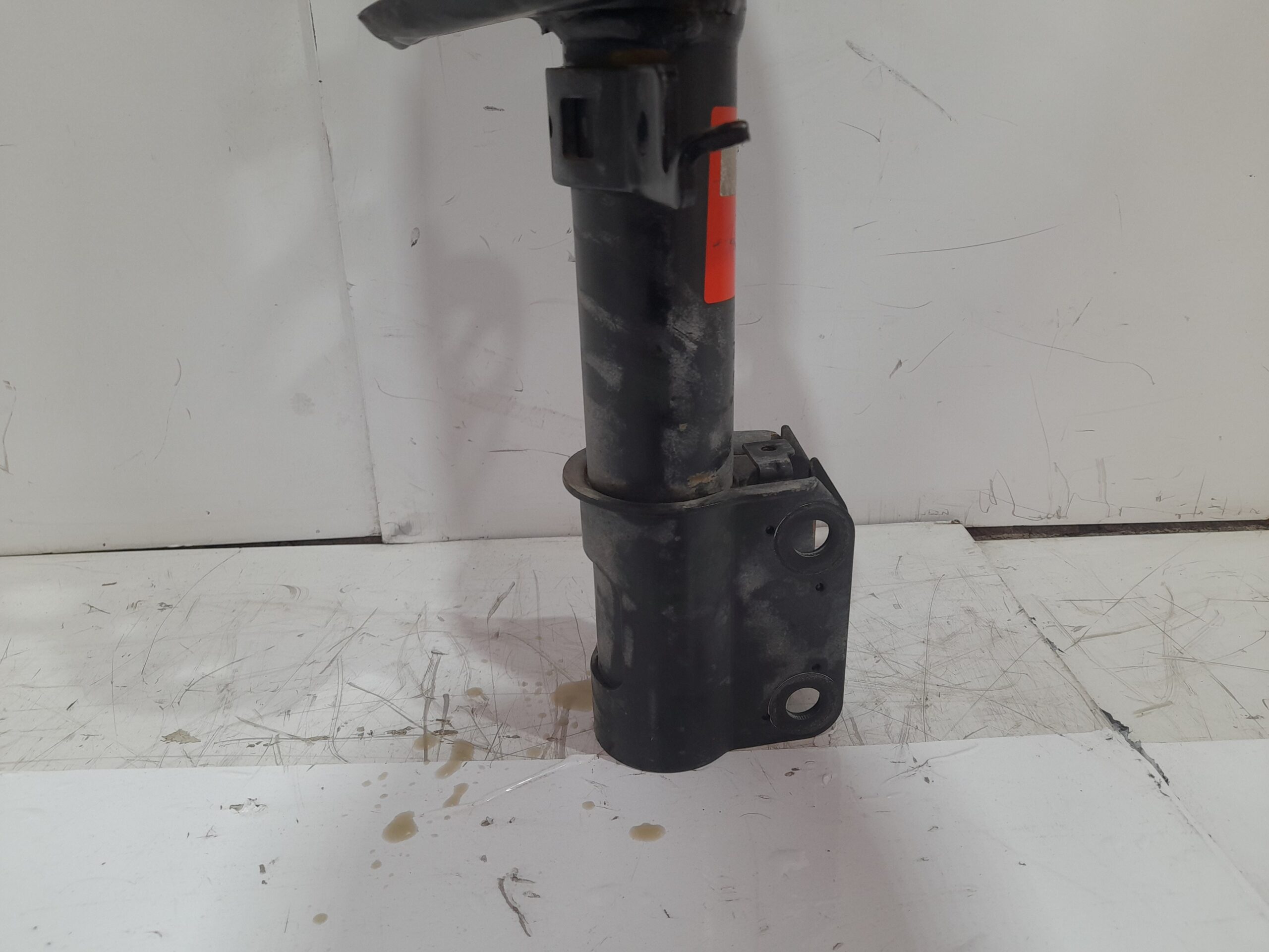 amortiguador_delantero_izquierdo_543020057r_renault_megane_iii_sport_tourer_1_6_dci_diesel_fap