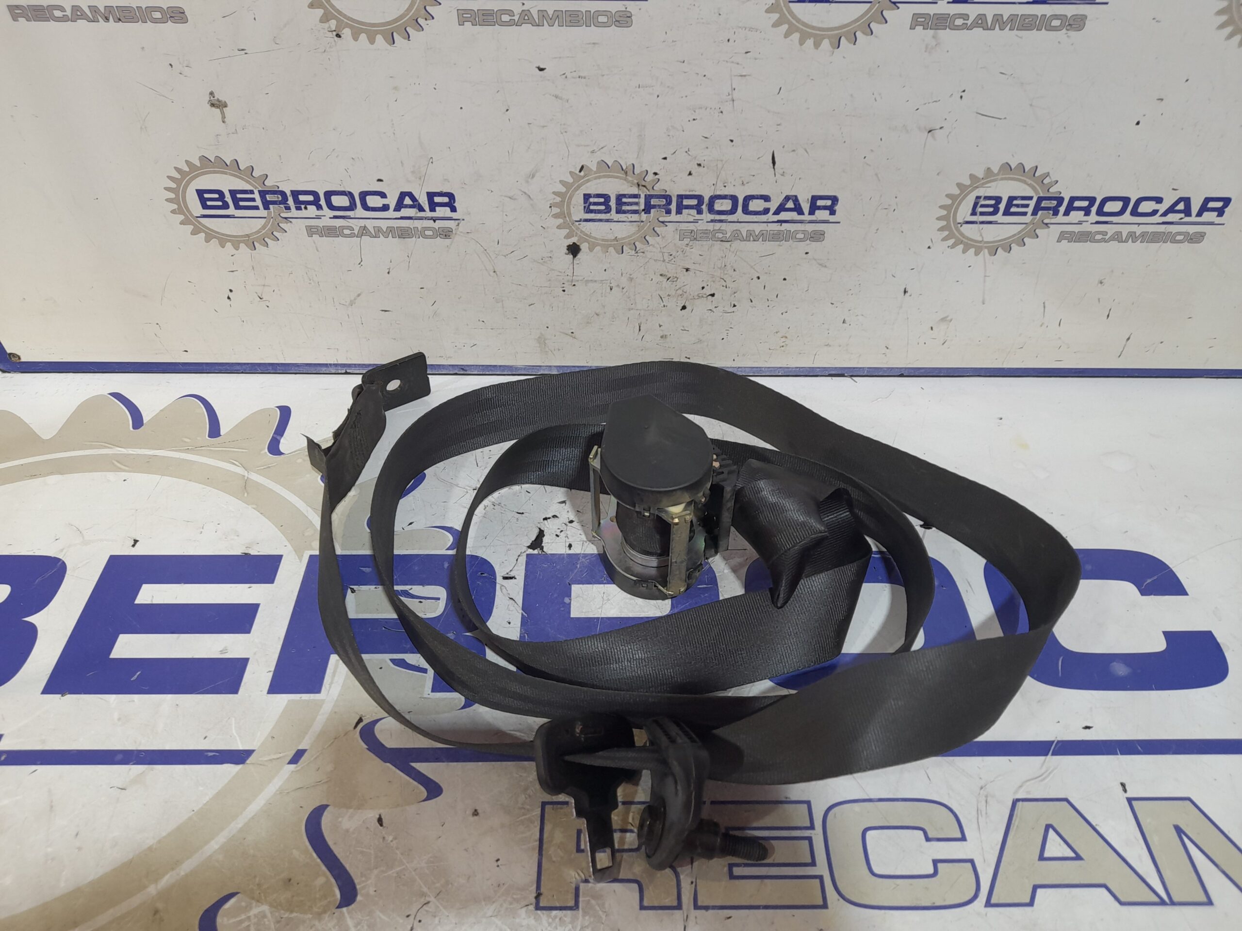 cinturon_seguridad_trasero_izquierdo_888410027r_renault_megane_iii_sport_tourer_1_6_dci_diesel_fap