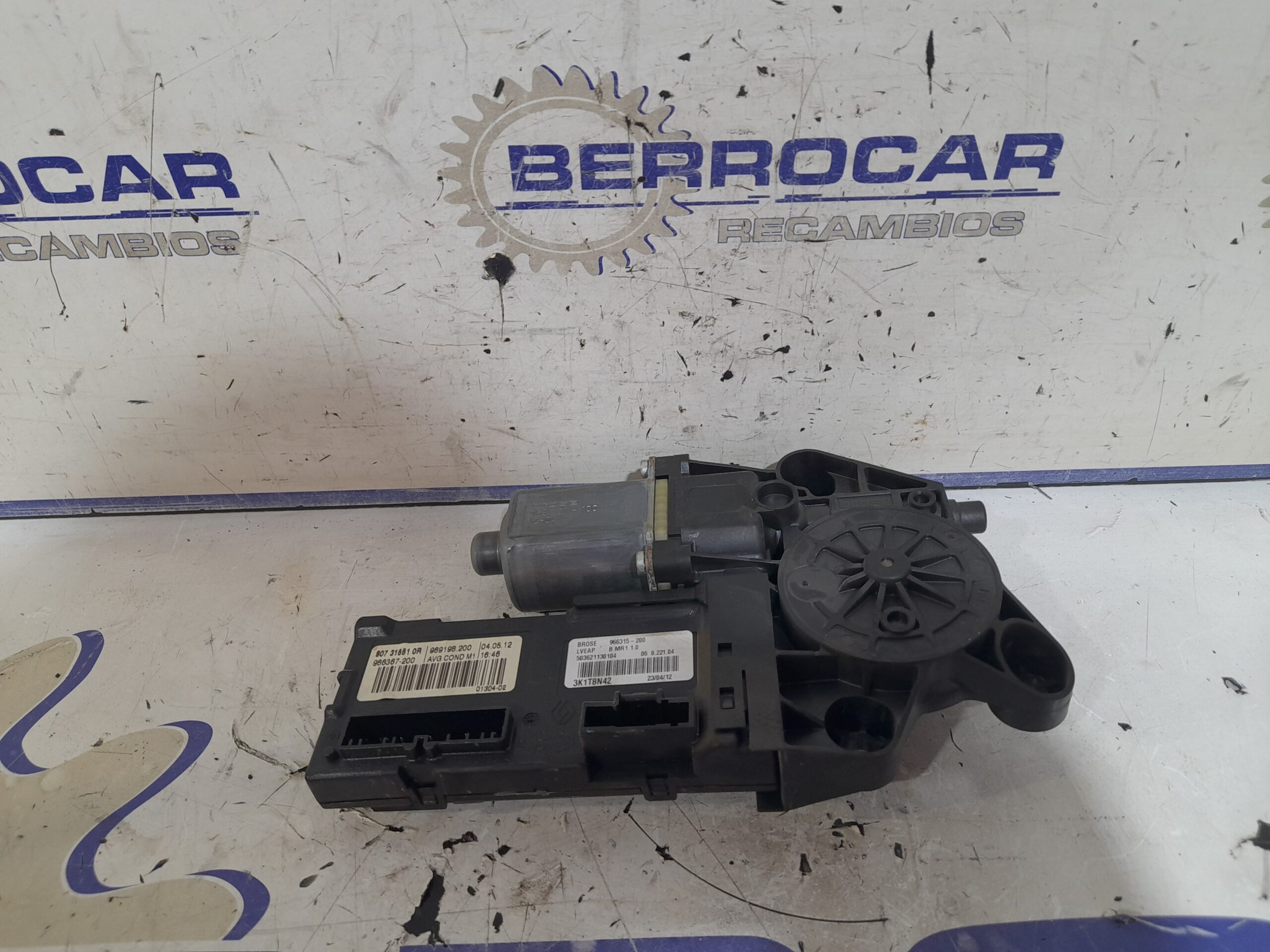 motor_elevalunas_delantero_izquierdo_0130822479_renault_megane_iii_sport_tourer_1_6_dci_diesel_fap