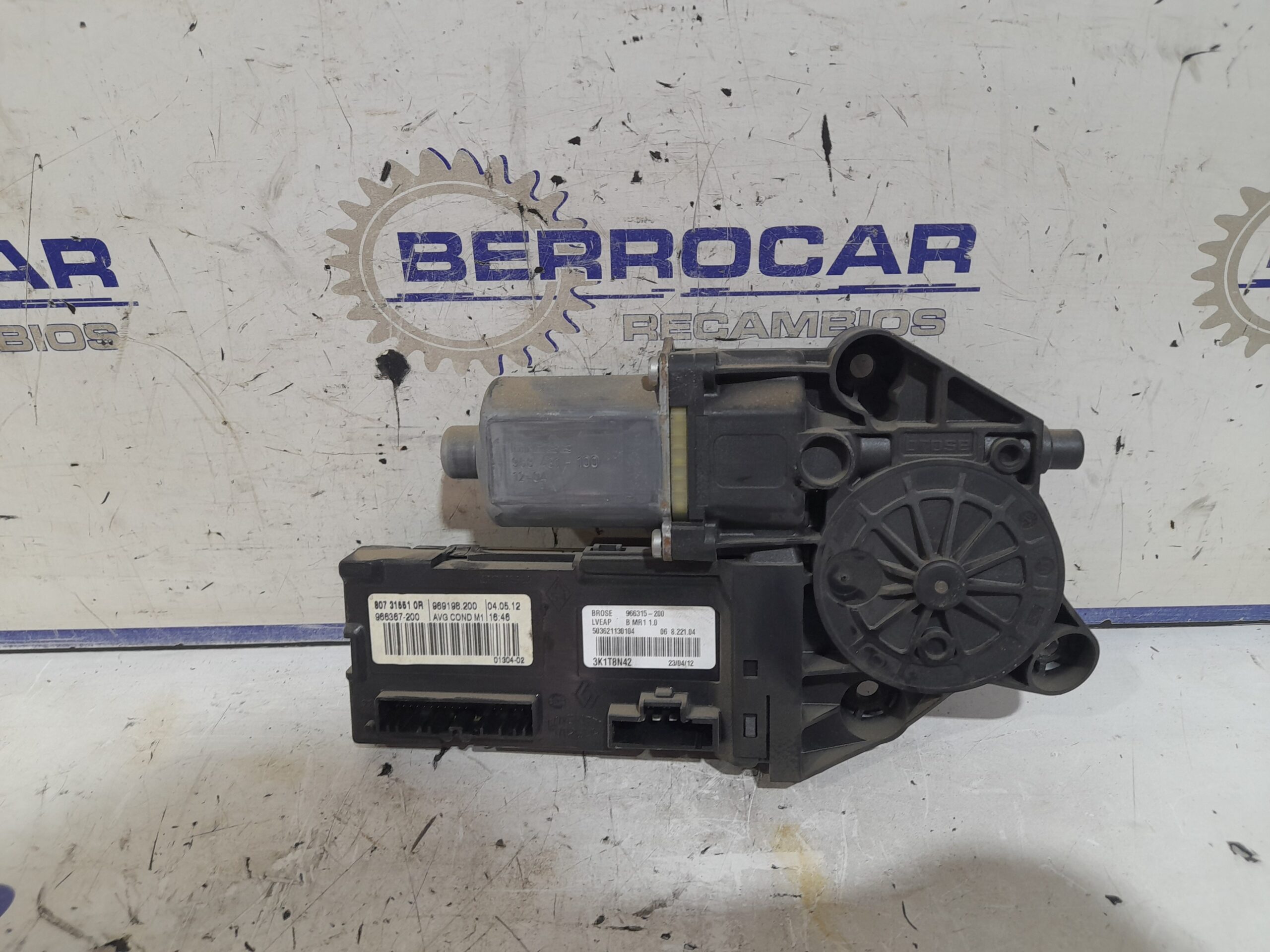 motor_elevalunas_delantero_izquierdo_0130822479_renault_megane_iii_sport_tourer_1_6_dci_diesel_fap
