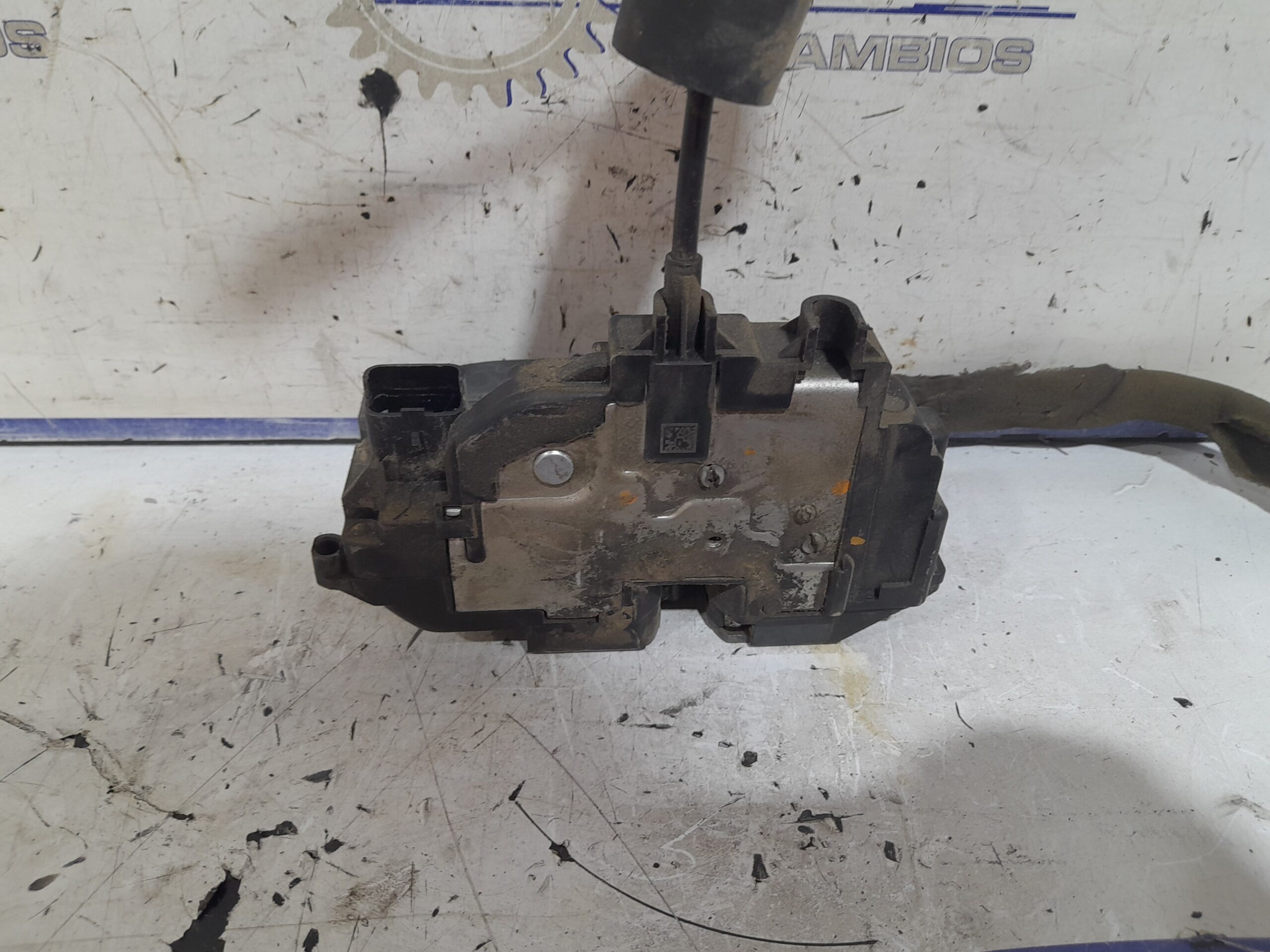 cerradura_puerta_delantera_derecha_805020001r_renault_megane_iii_sport_tourer_1_6_dci_diesel_fap