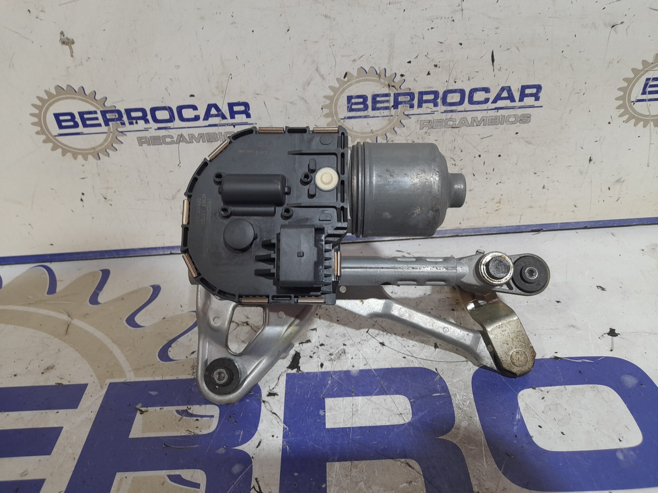 motor_limpia_delantero_1397220577_peugeot_5008_2_0_blue_hdi_fap