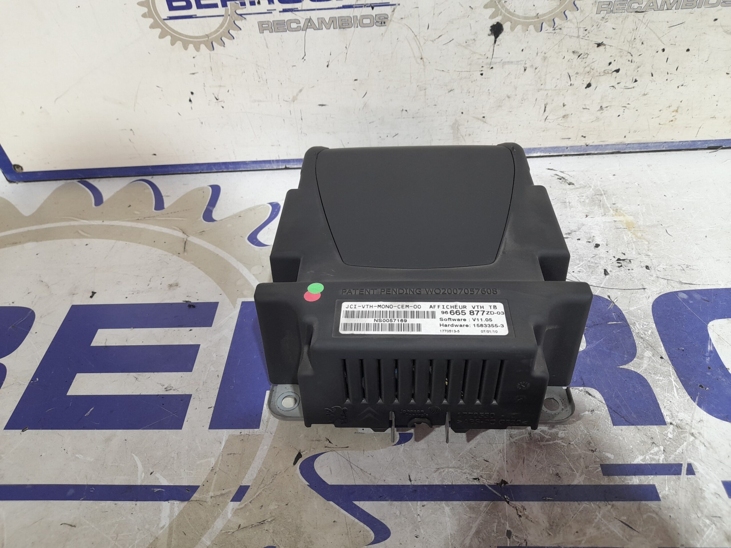 pantalla_multifuncion_96665877zd_peugeot_5008_2_0_blue_hdi_fap