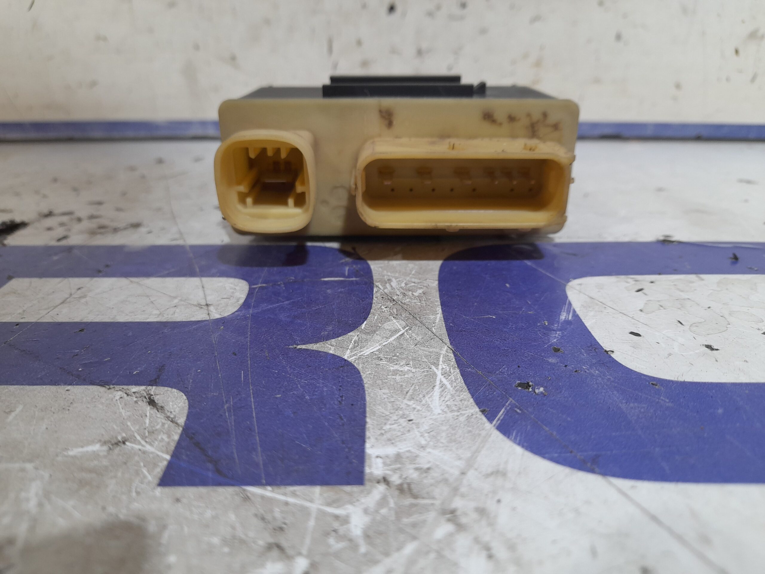 caja_precalentamiento_9662570880_peugeot_5008_2_0_blue_hdi_fap