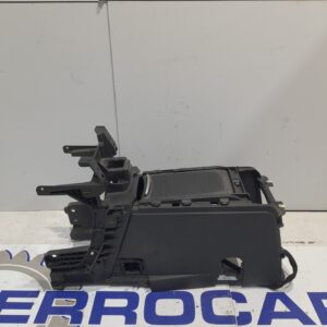 apoyabrazos_central_9686267677_peugeot_5008_2_0_blue_hdi_fap