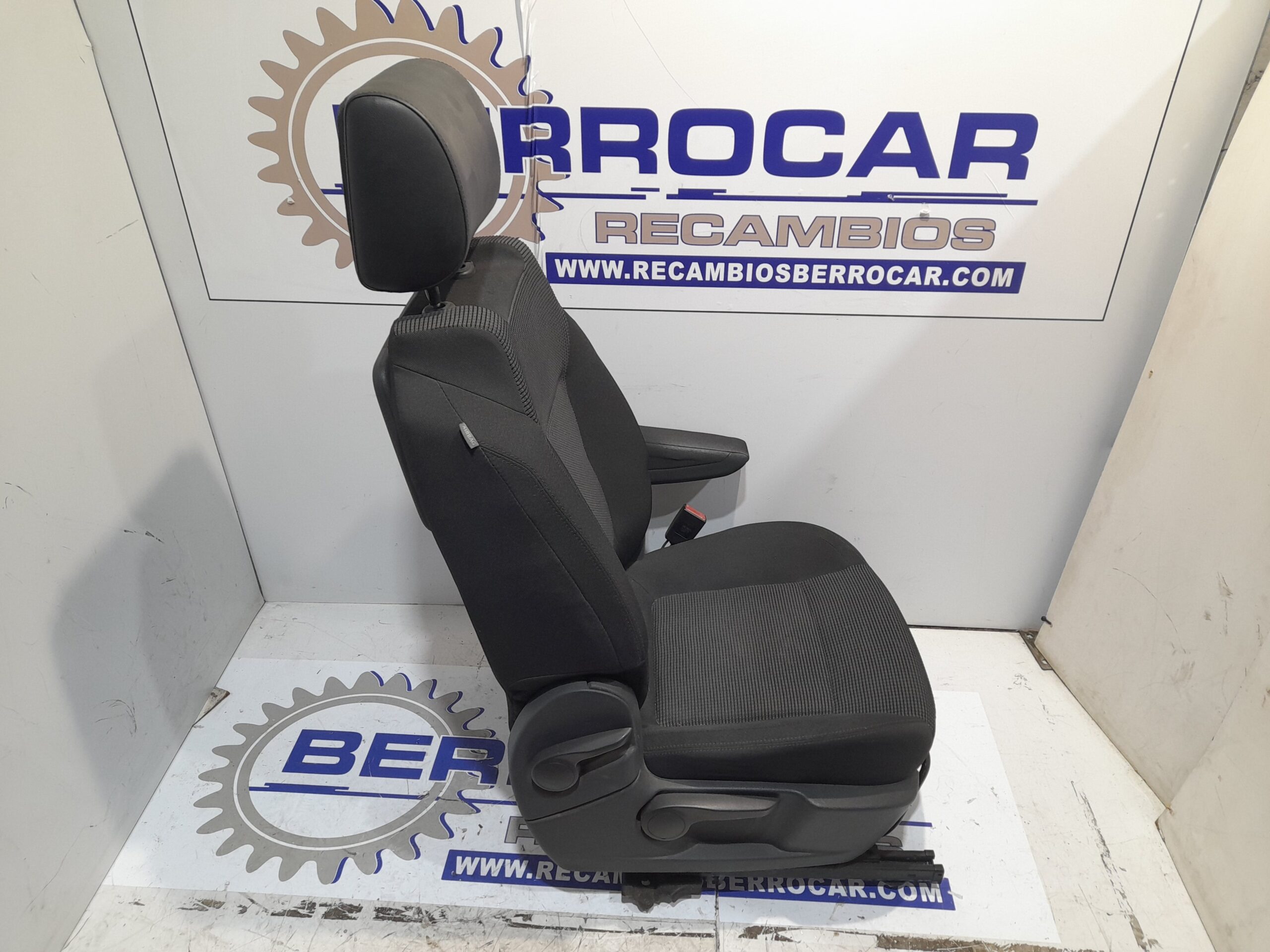 asiento_delantero_derecho_8846kc_peugeot_5008_2_0_blue_hdi_fap