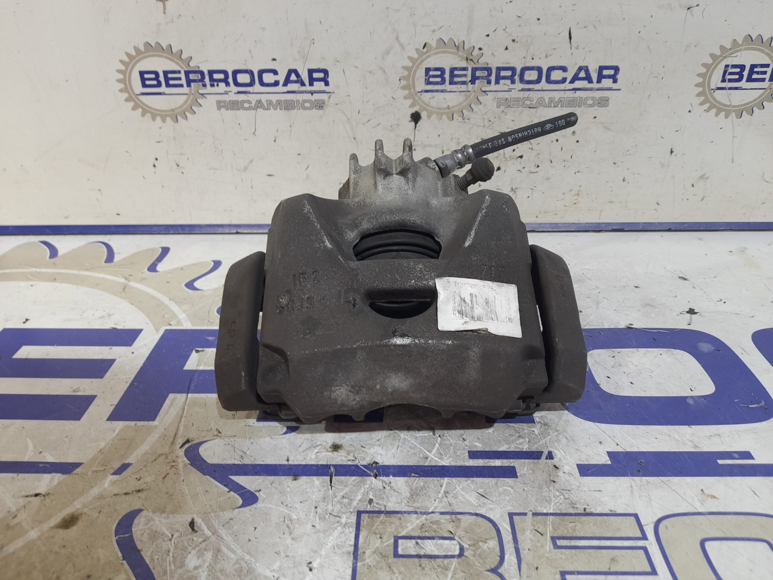 pinza_de_freno_delantera_izquierda_4401_q2_peugeot_5008_2_0_blue_hdi_fap