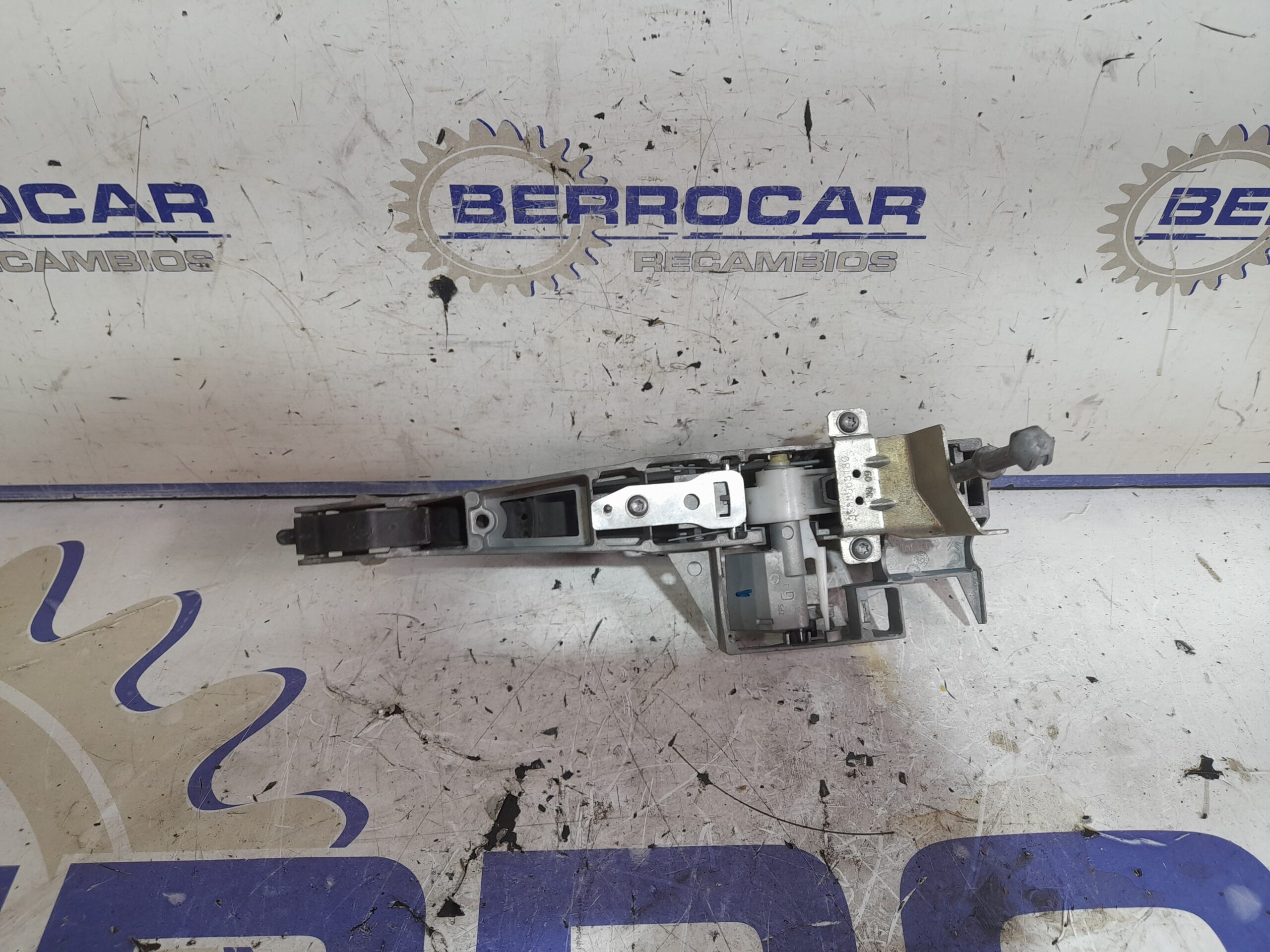 maneta_exterior_delantera_izquierda_9688668180_peugeot_5008_2_0_blue_hdi_fap