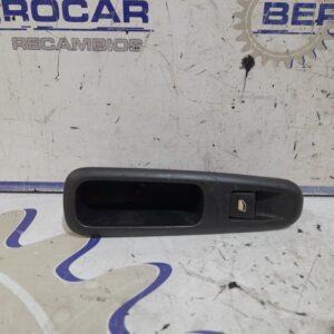 mando_elevalunas_trasero_izquierdo_96652794zd_peugeot_5008_2_0_blue_hdi_fap