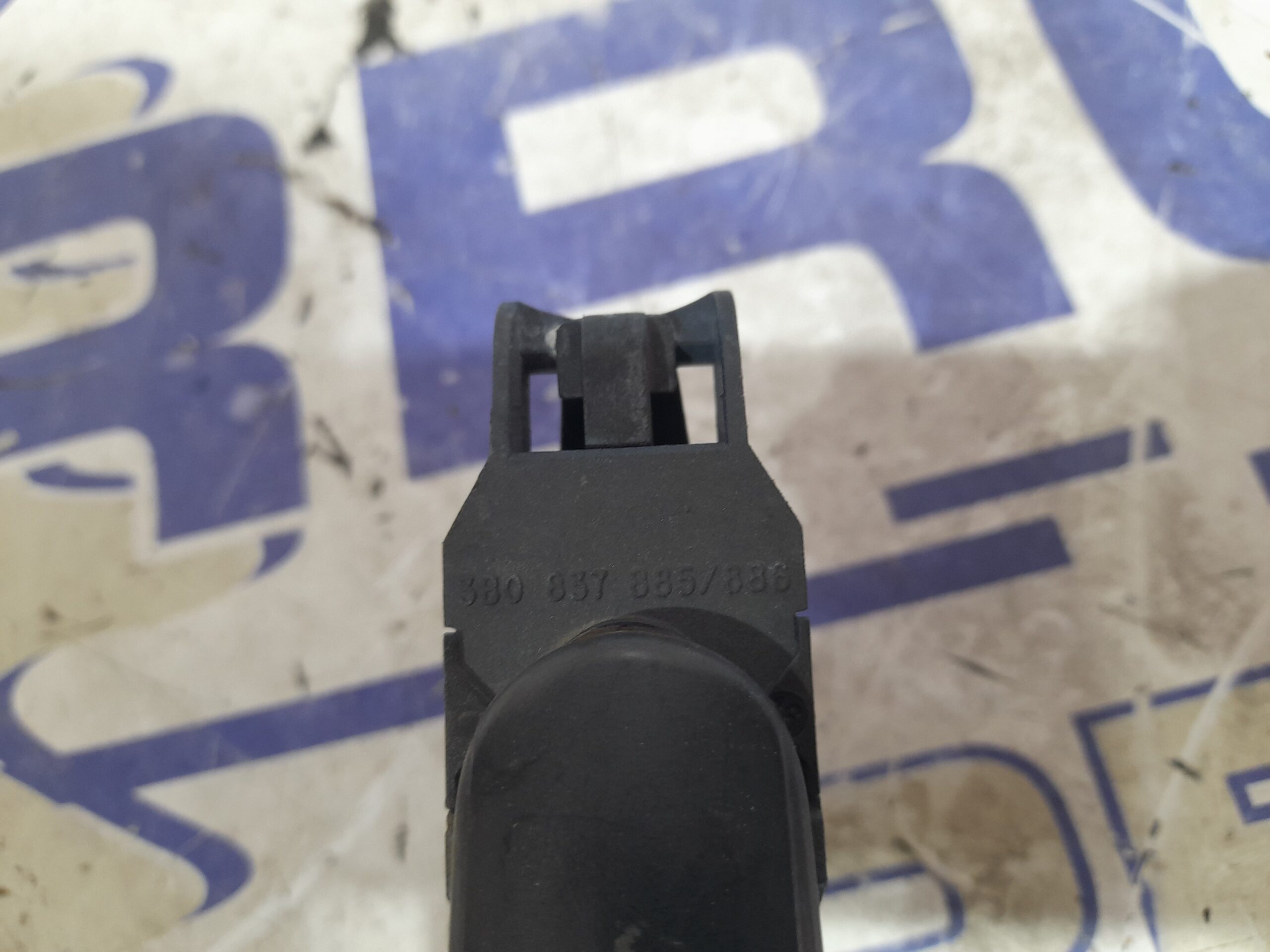 maneta_exterior_delantera_izquierda_3b0837885886_seat_ibiza_6l1