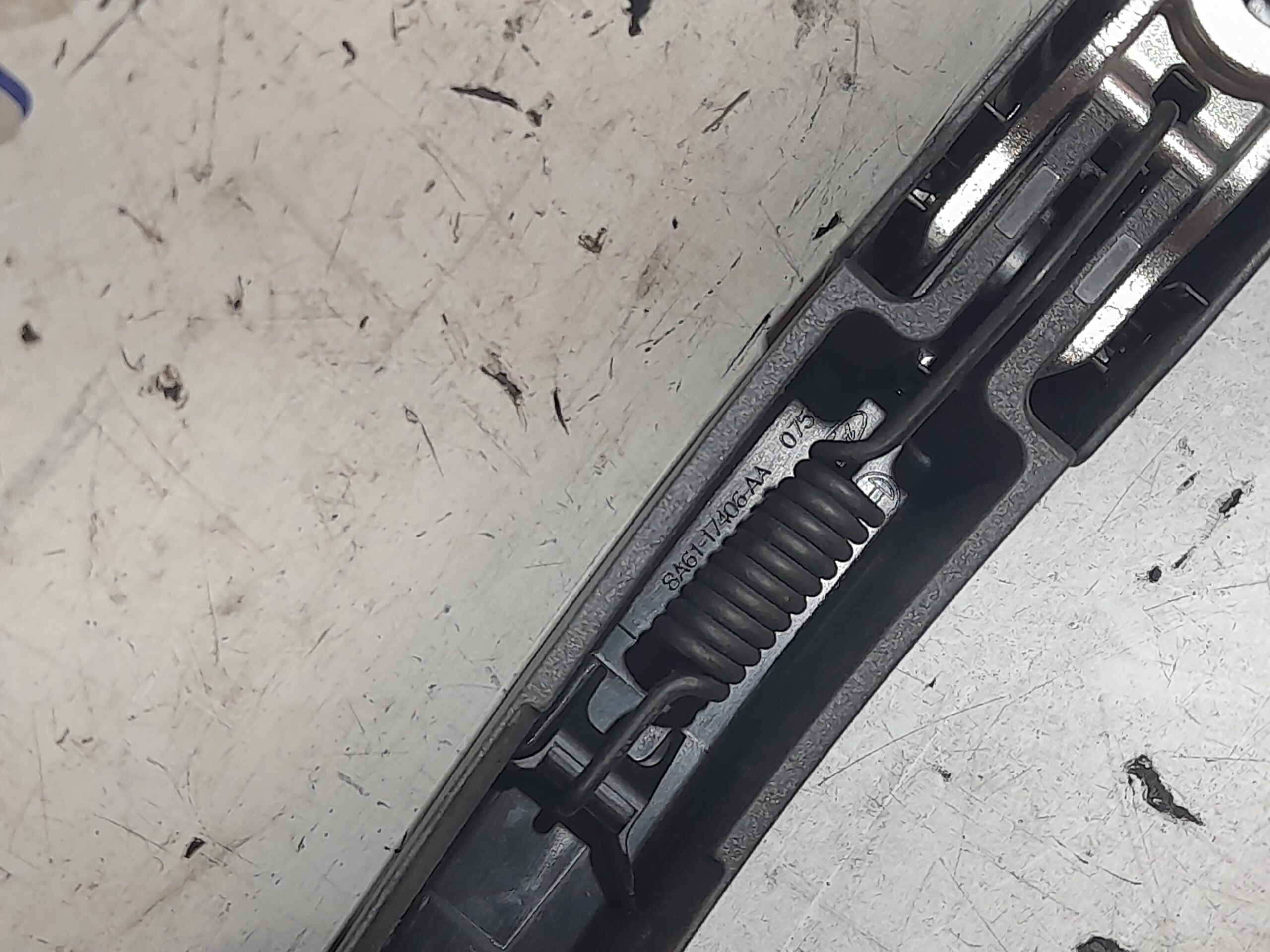 brazo_limpia_trasero_8a6117406aa_ford_fiesta_ccn_1_5_tdci_cat