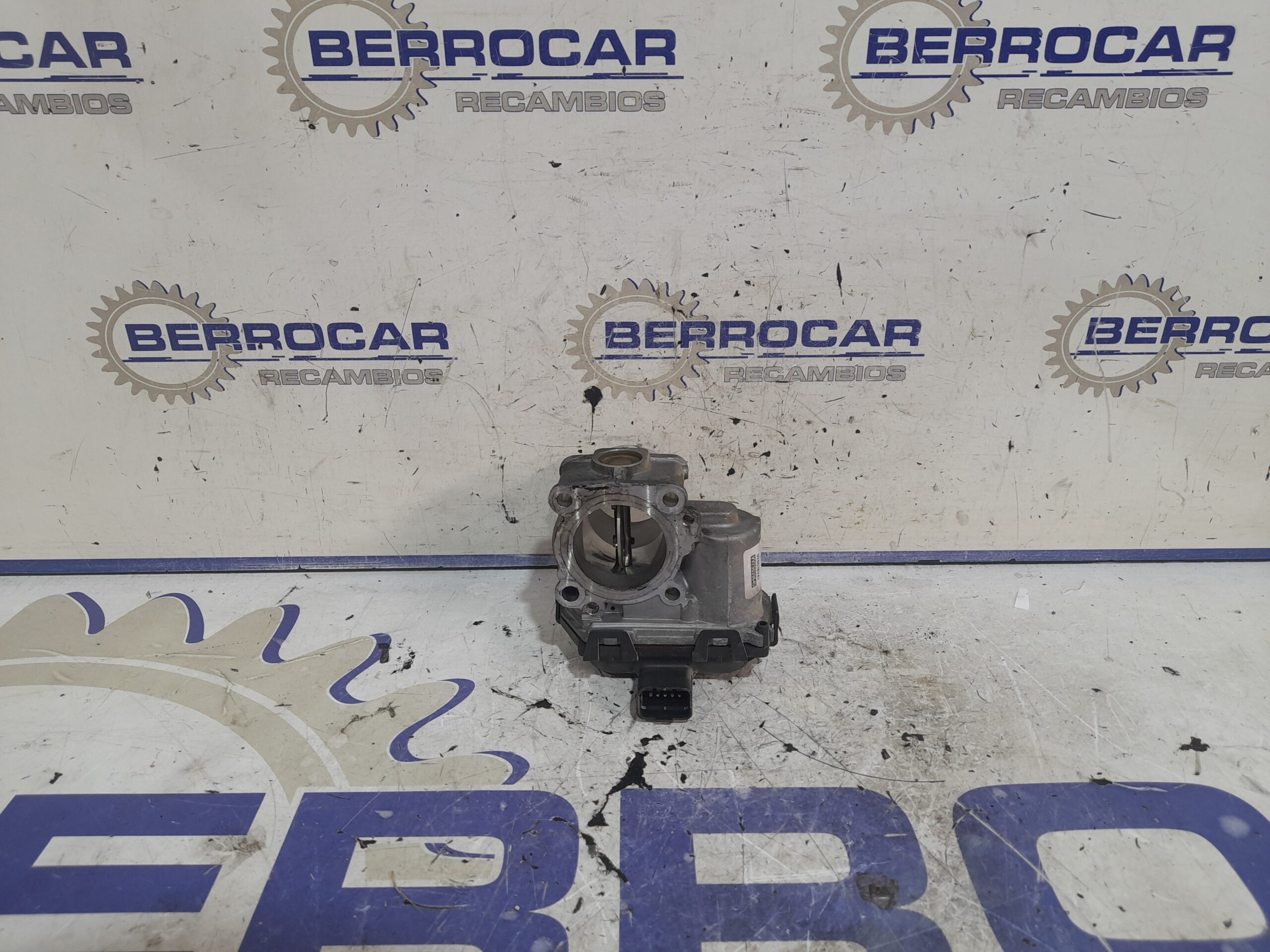 caja_mariposa_9807238580_peugeot_208_1_6_blue_hdi_fap